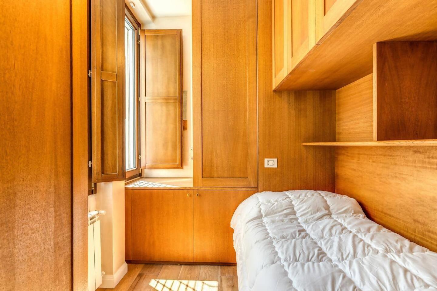 Flat In The Heart Of Vaticancity