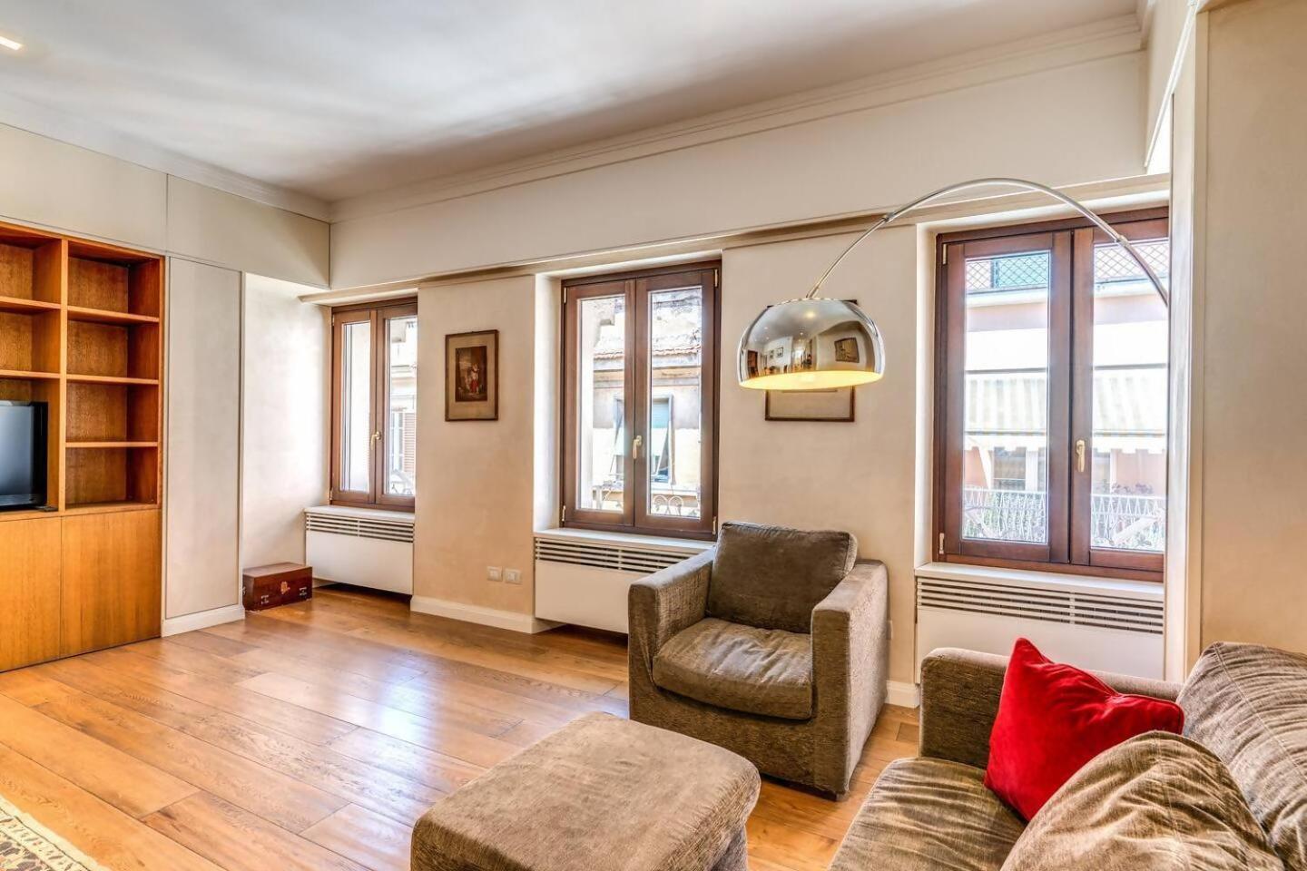 Flat In The Heart Of Vaticancity *