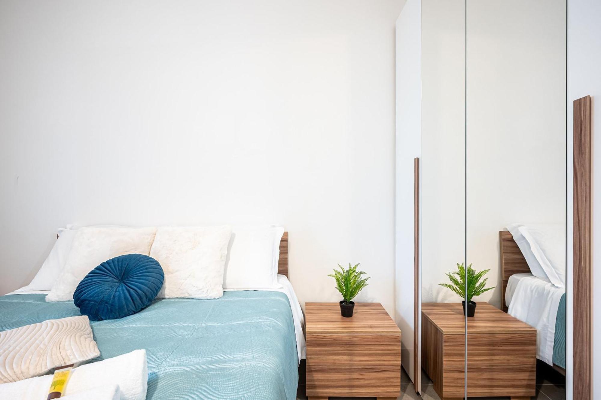 Marconi Charme & - 2 Min Metro Marconi - 15 Min Colosseo - A-c & Wifi Guest house Rome