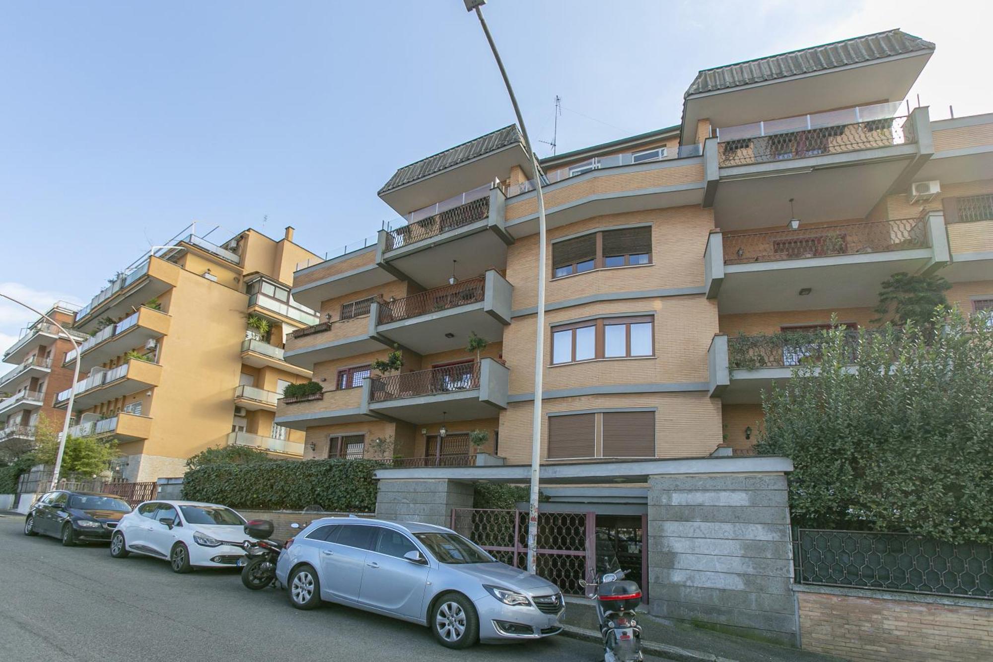 Terrazza San Pietro Vicino Metro A Appartement