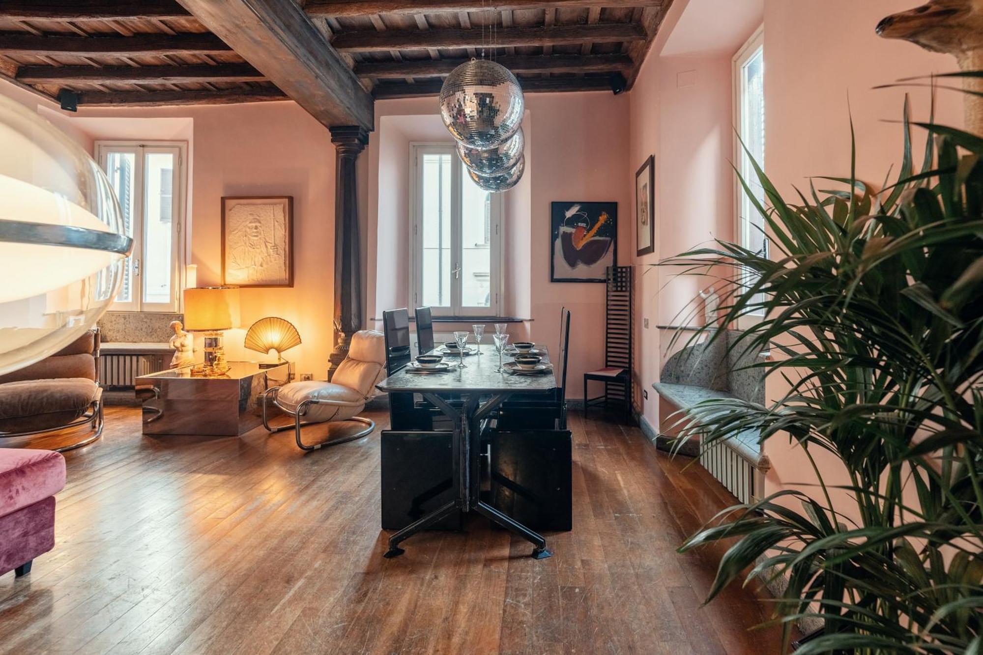 Charme In Piazza Monti Apartment