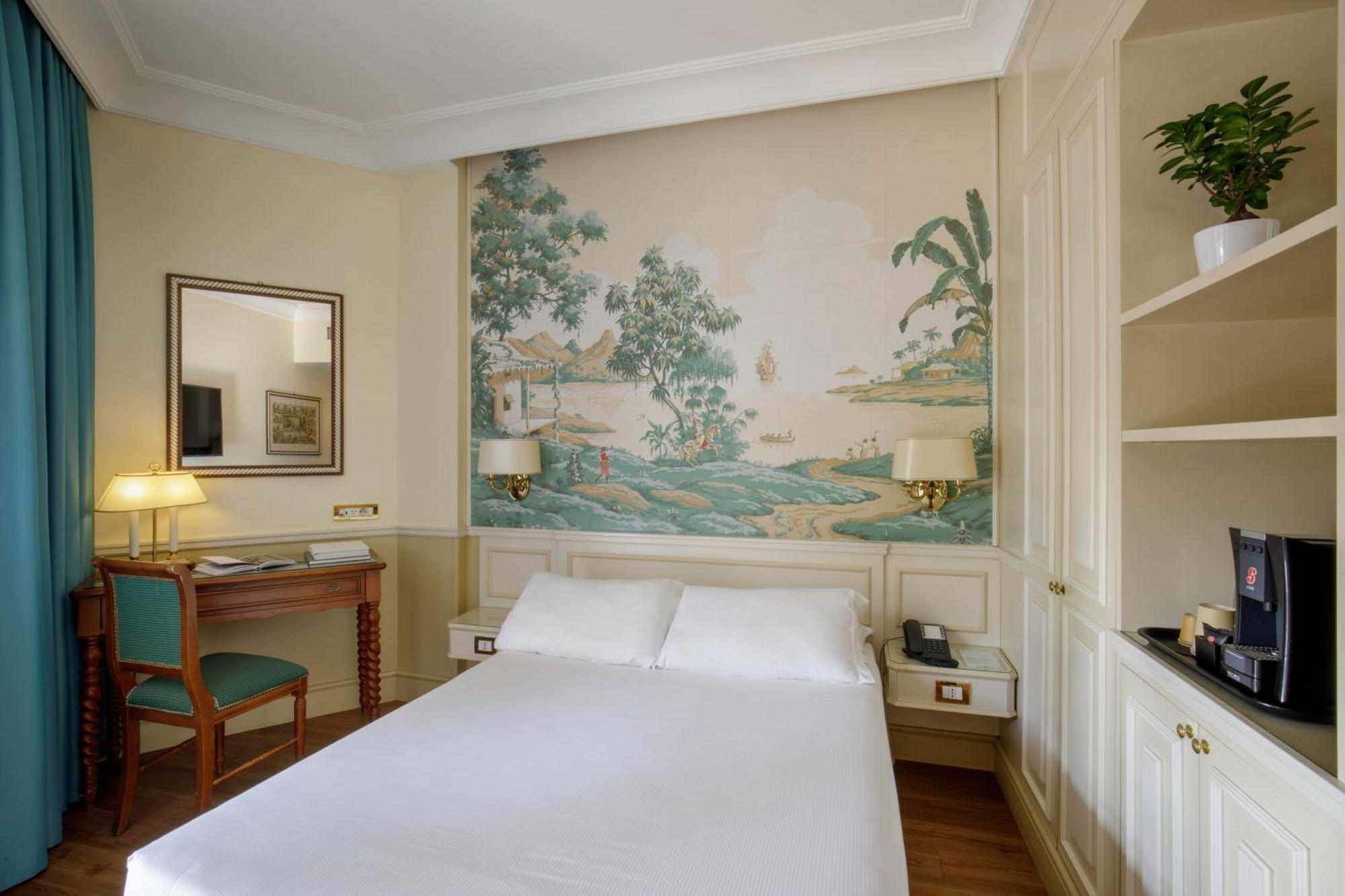 Hotel Donna Laura Palace