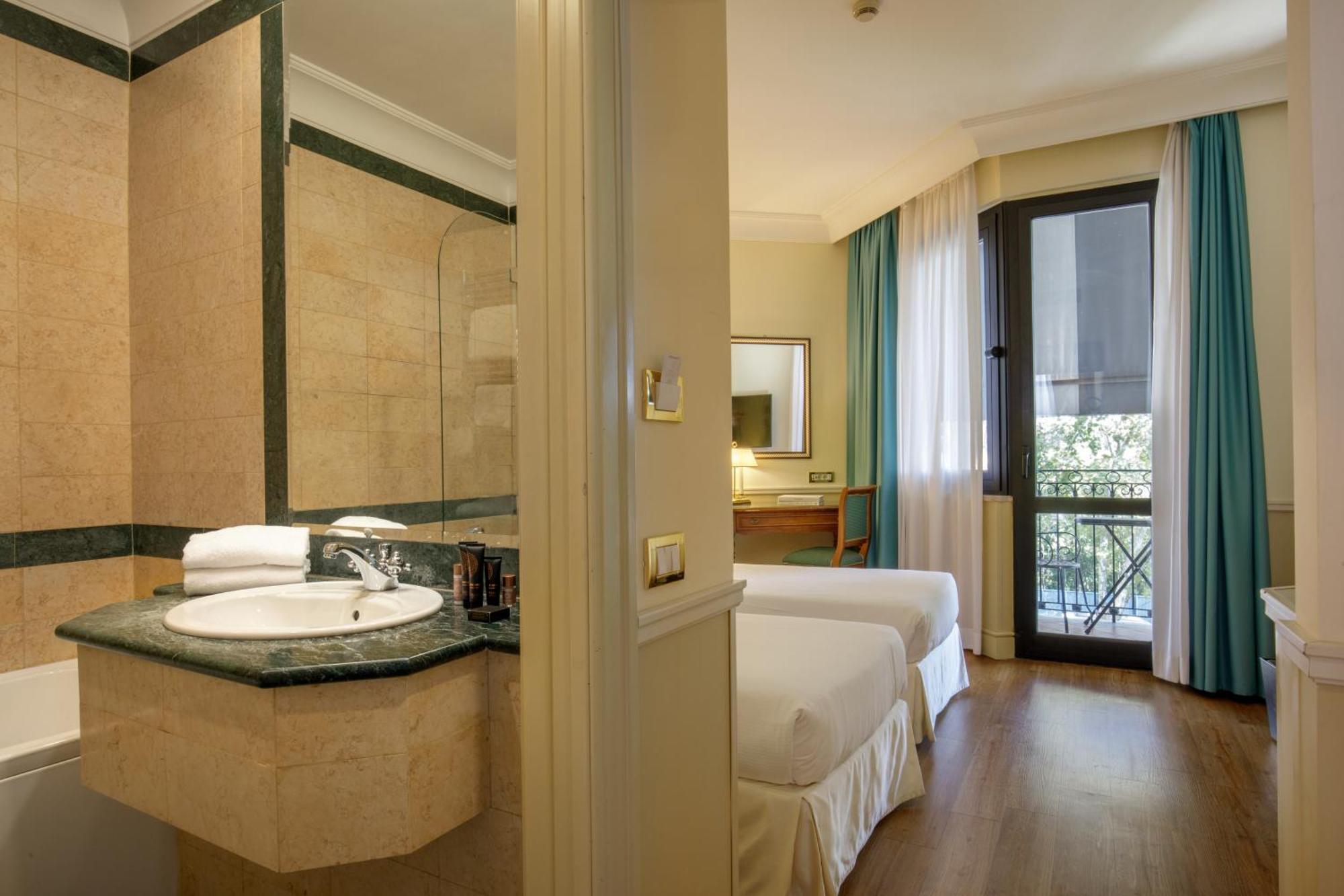 Hotel Donna Laura Palace 4*