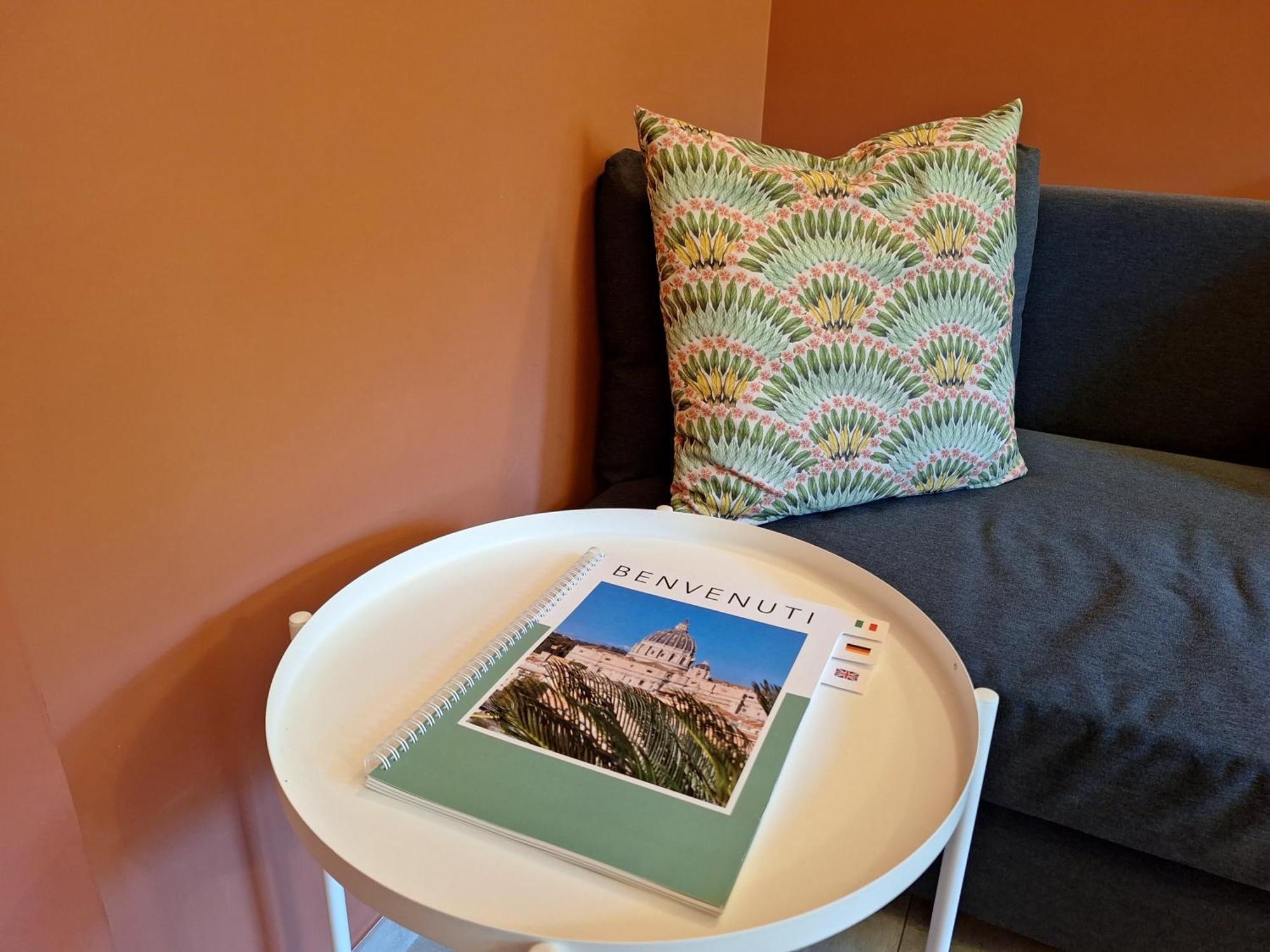 Delmirani's Book - Vatican View Apartamento