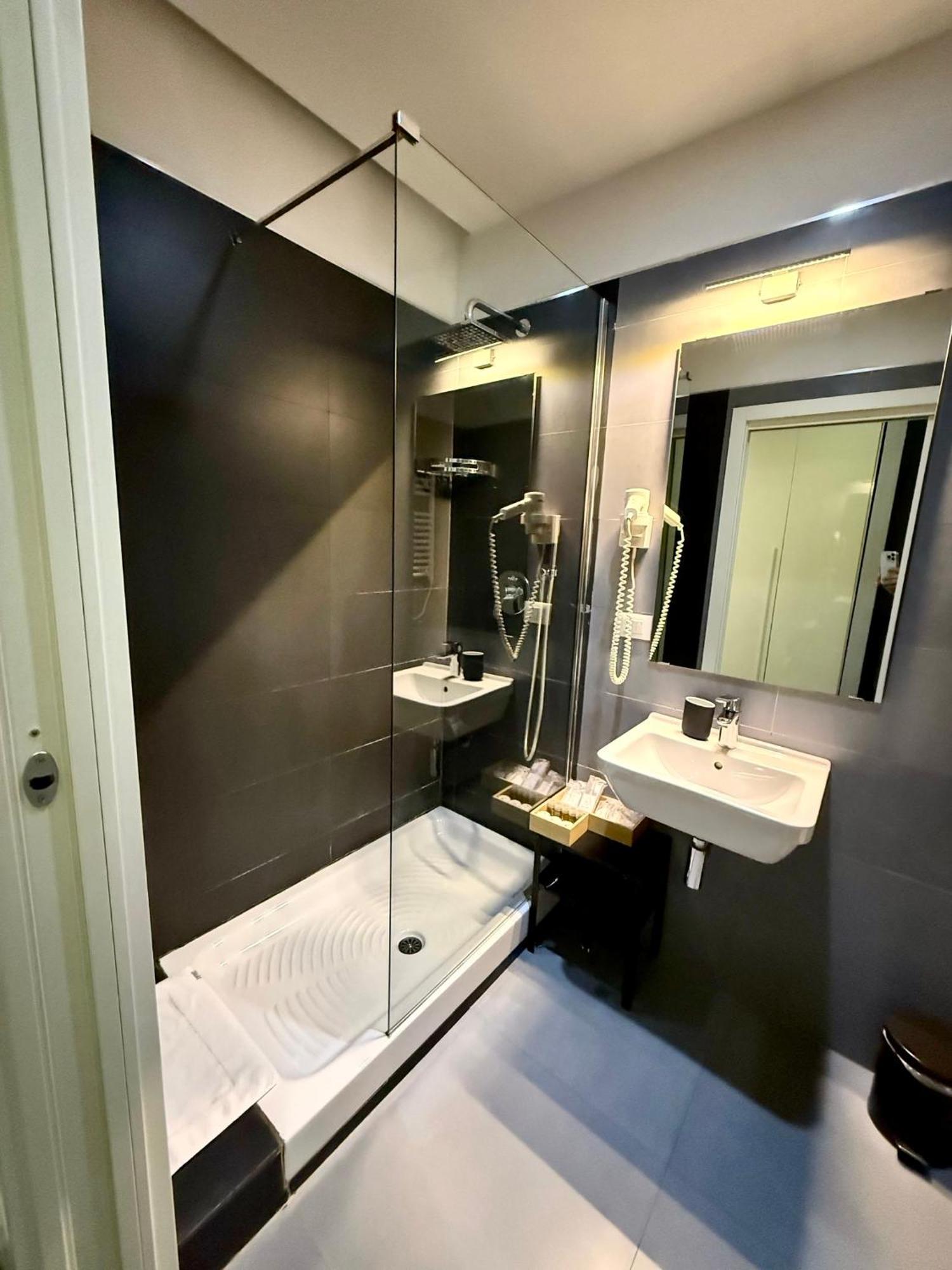Le Vie Del Vaticano Guest house 4*