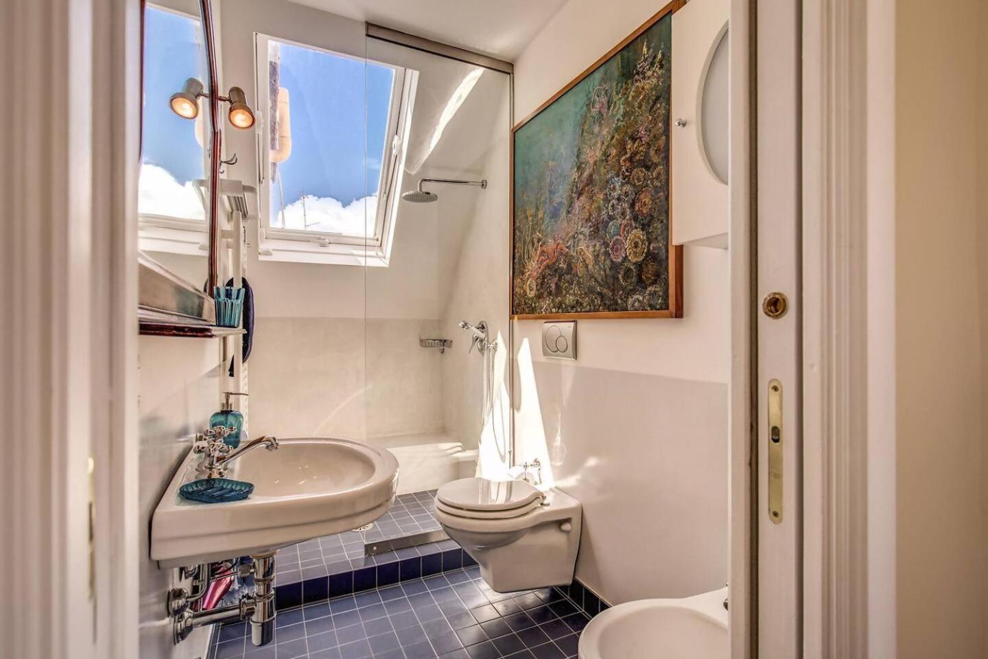 Attic With Terrace Overlooking St Peters Basilica * Roma