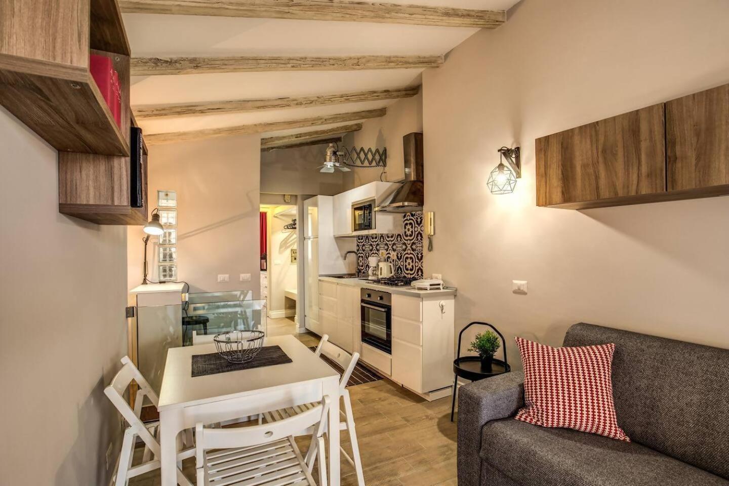 Attic With Terrace By Trevi Fountain Apartment Rome