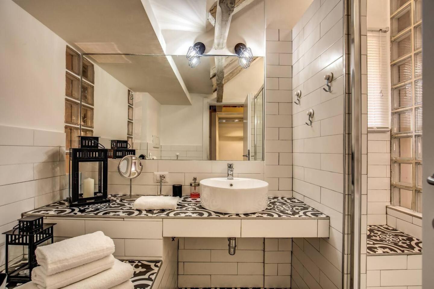 Apartment Attic With Terrace By Trevi Fountain Rome