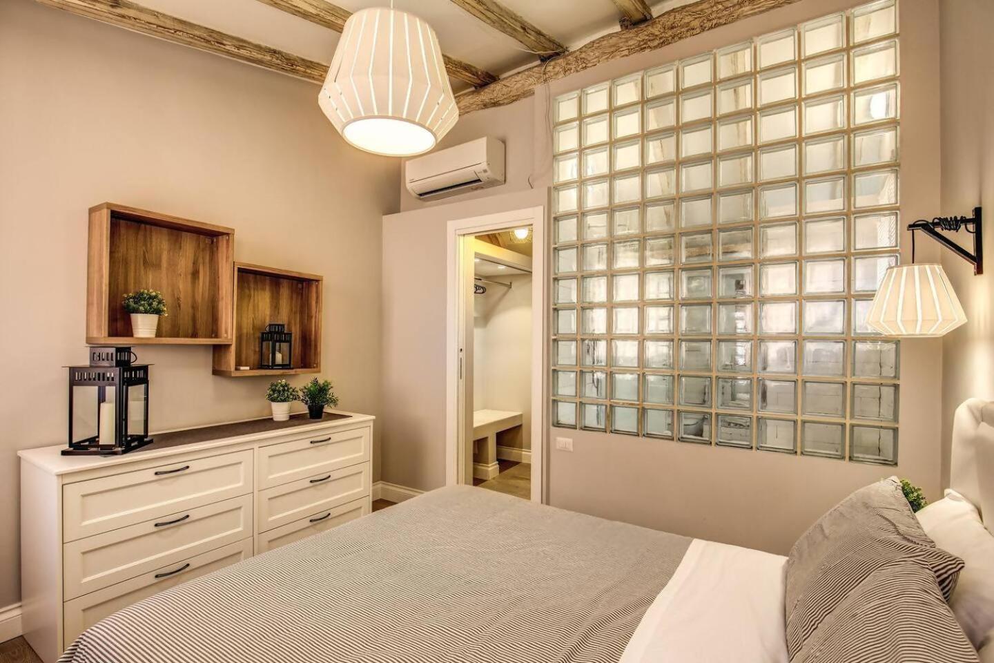 Attic With Terrace By Trevi Fountain Apartment Rome