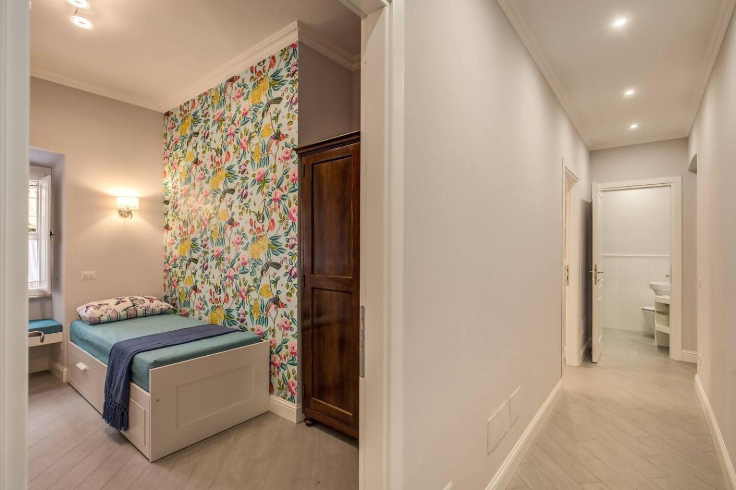 Flat With Terrace By Vatican *