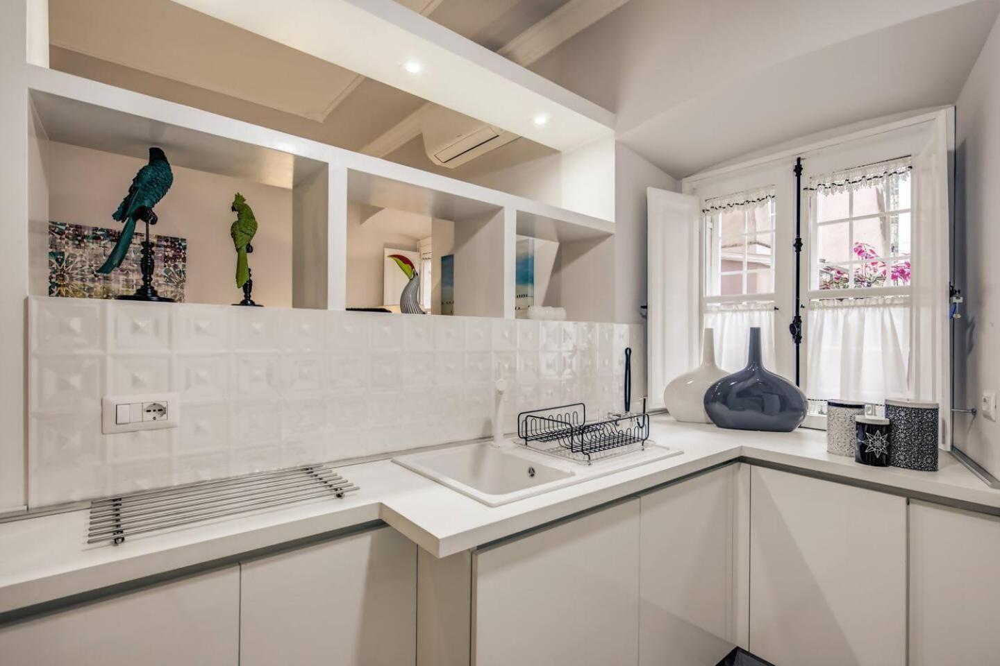Flat With Terrace By Vatican * Roma