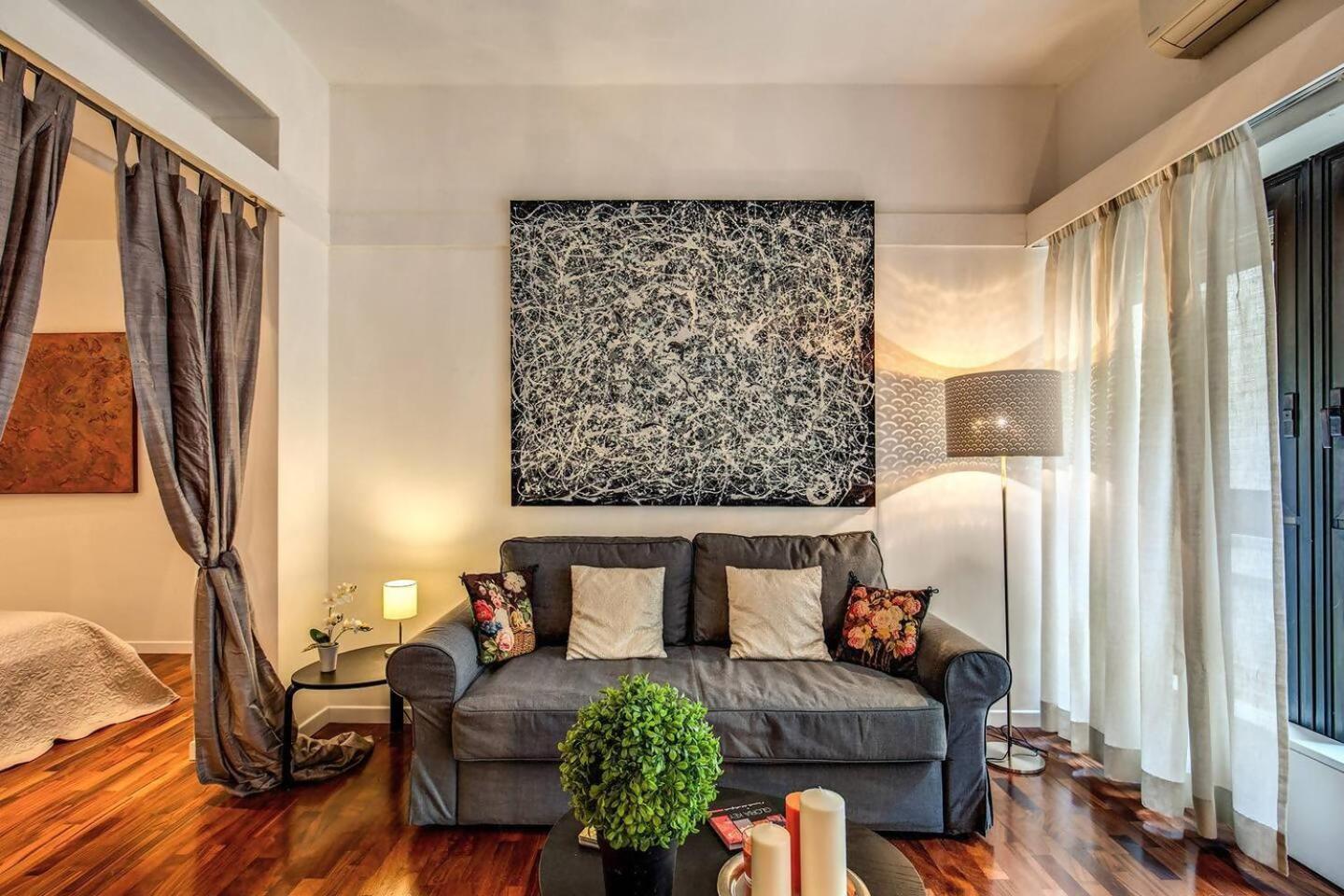 Lovely Close Vatican Apartment