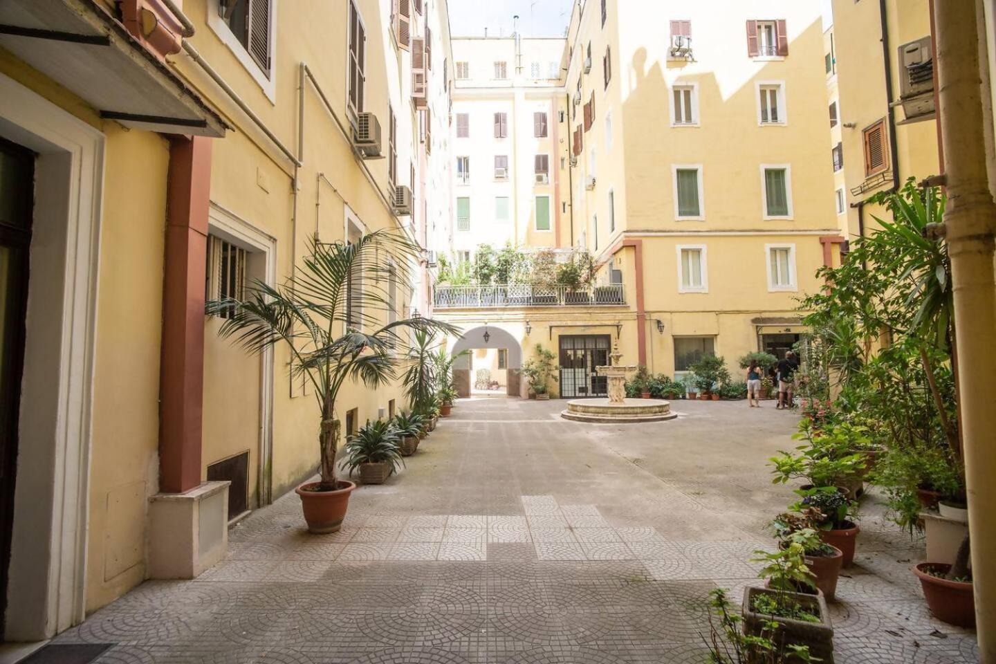 Spacious Close Vatican Appartement
