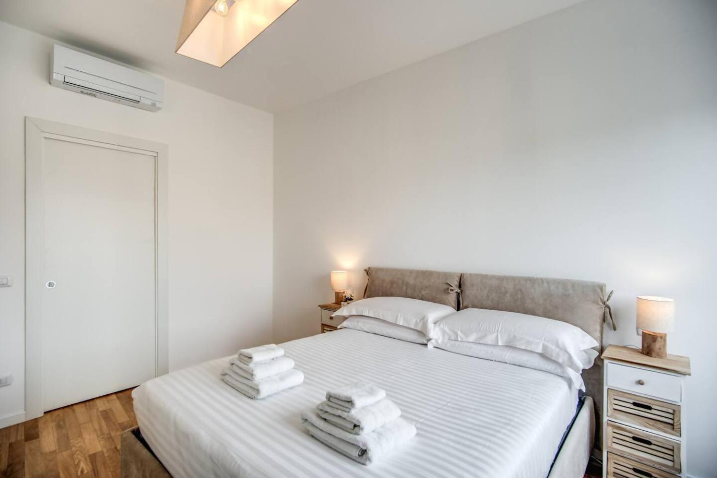 Naos Close Popolo Square Apartment *