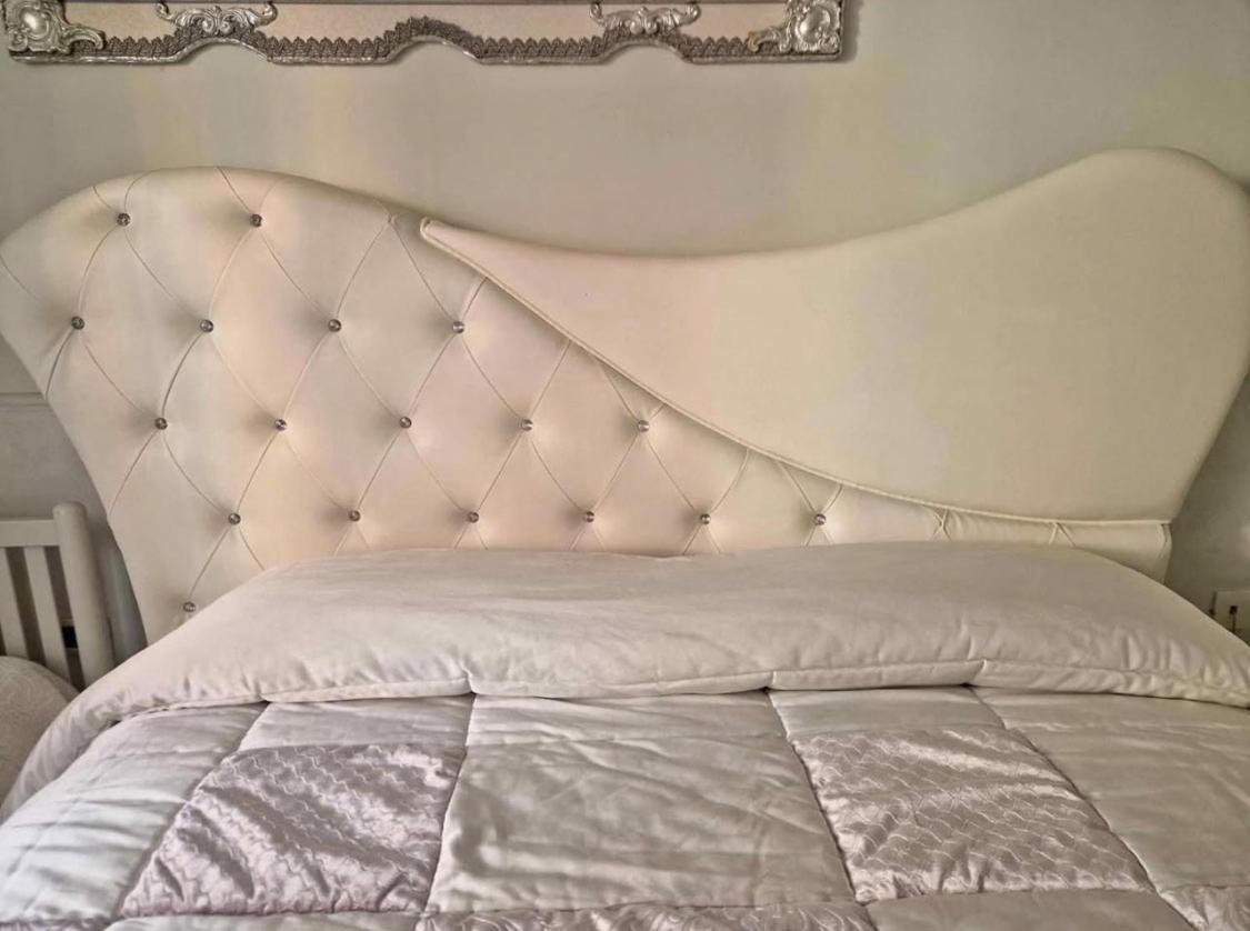 Realty Company Spagna Apartment