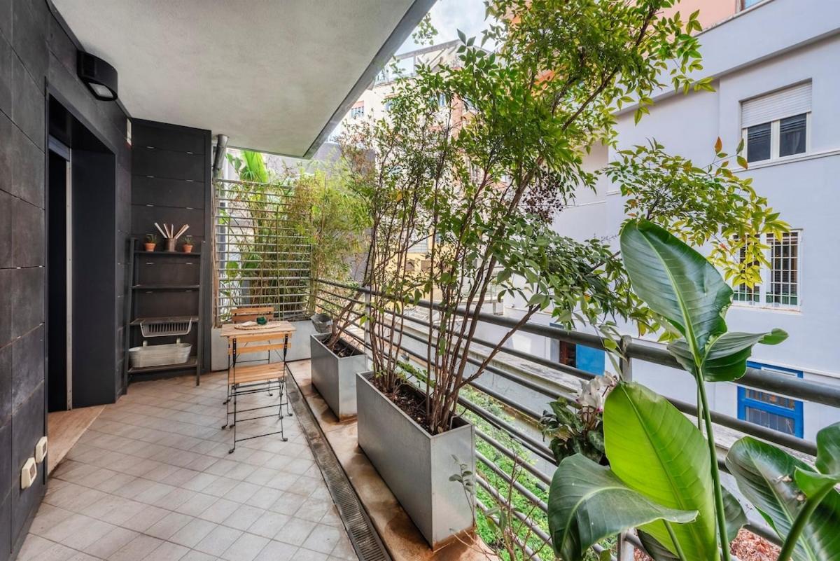 Private Terrace & Parking *