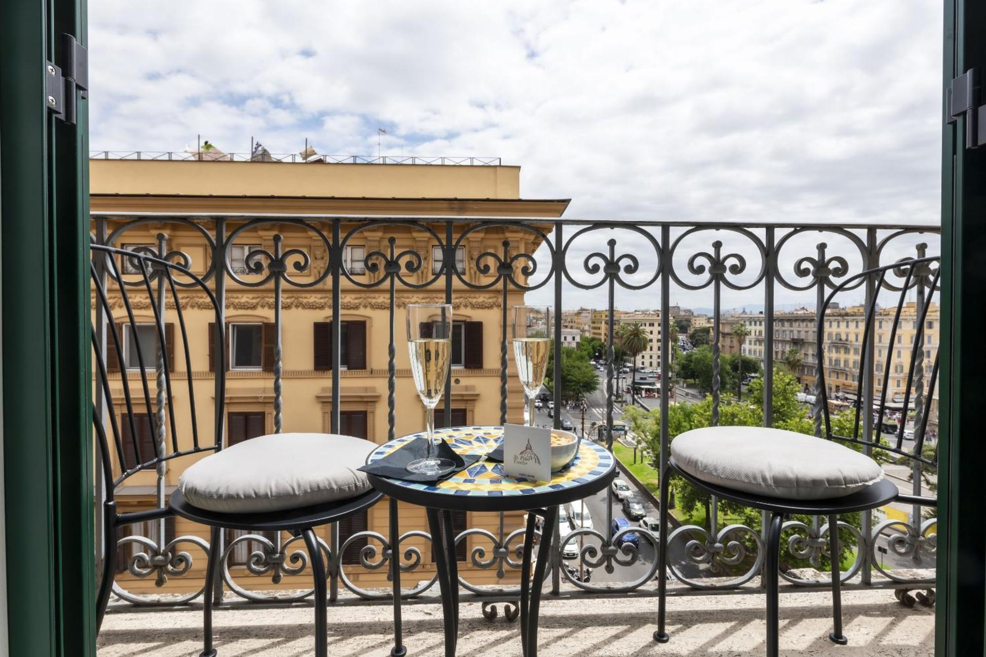 Acomodação com café da manhã  St Peter Twelve Roma