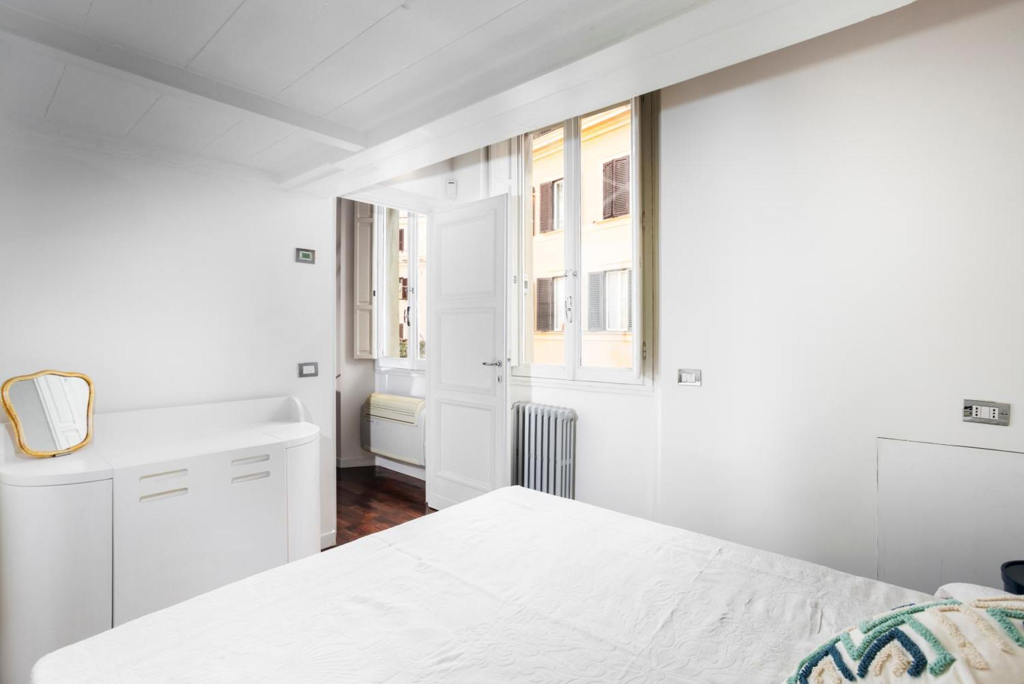 Apartment Your Nest With Wooden Ceilings In Monti *