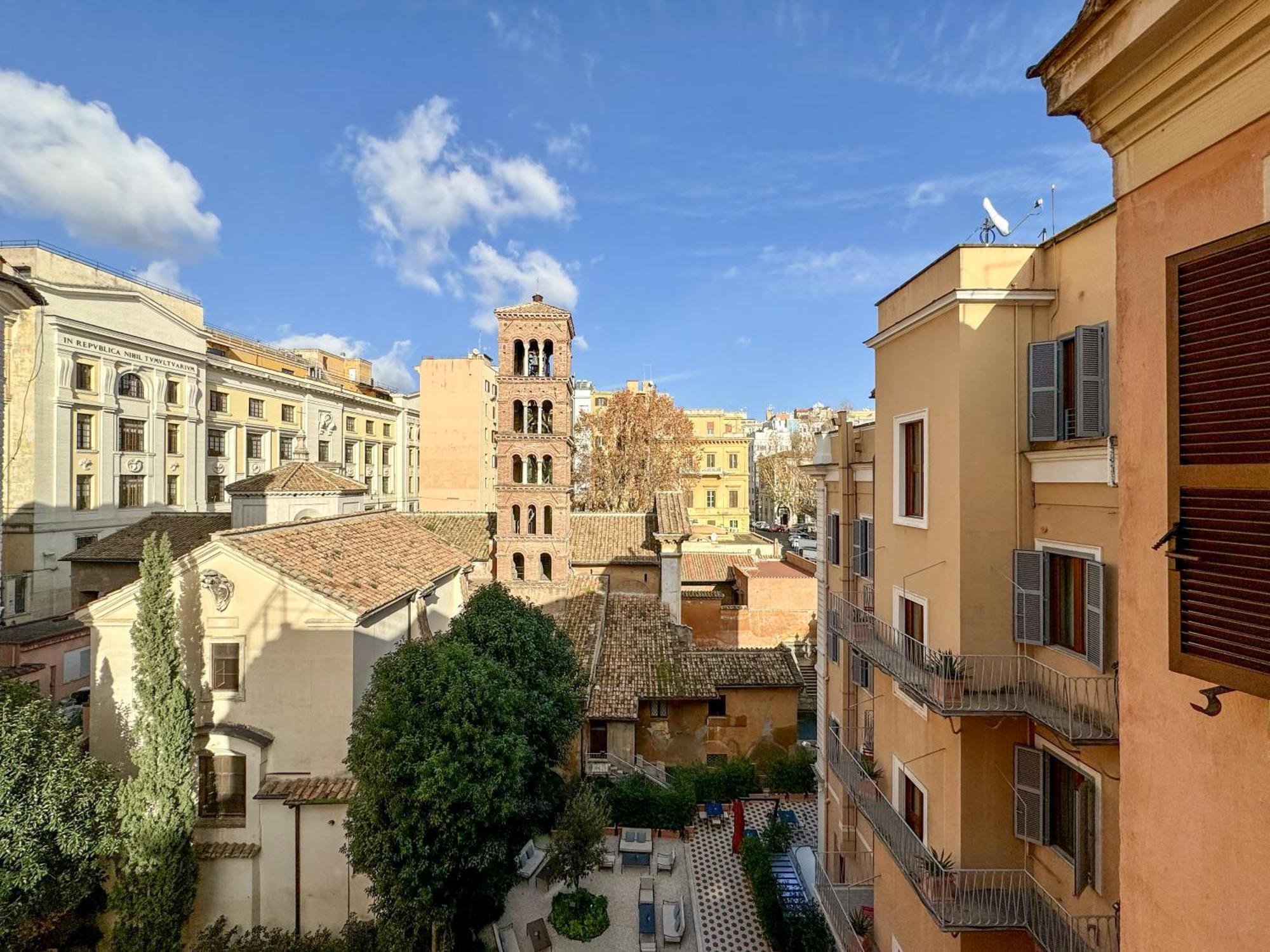 Apartment Jhhit - In The Heart Of Near The Colosseum Rome