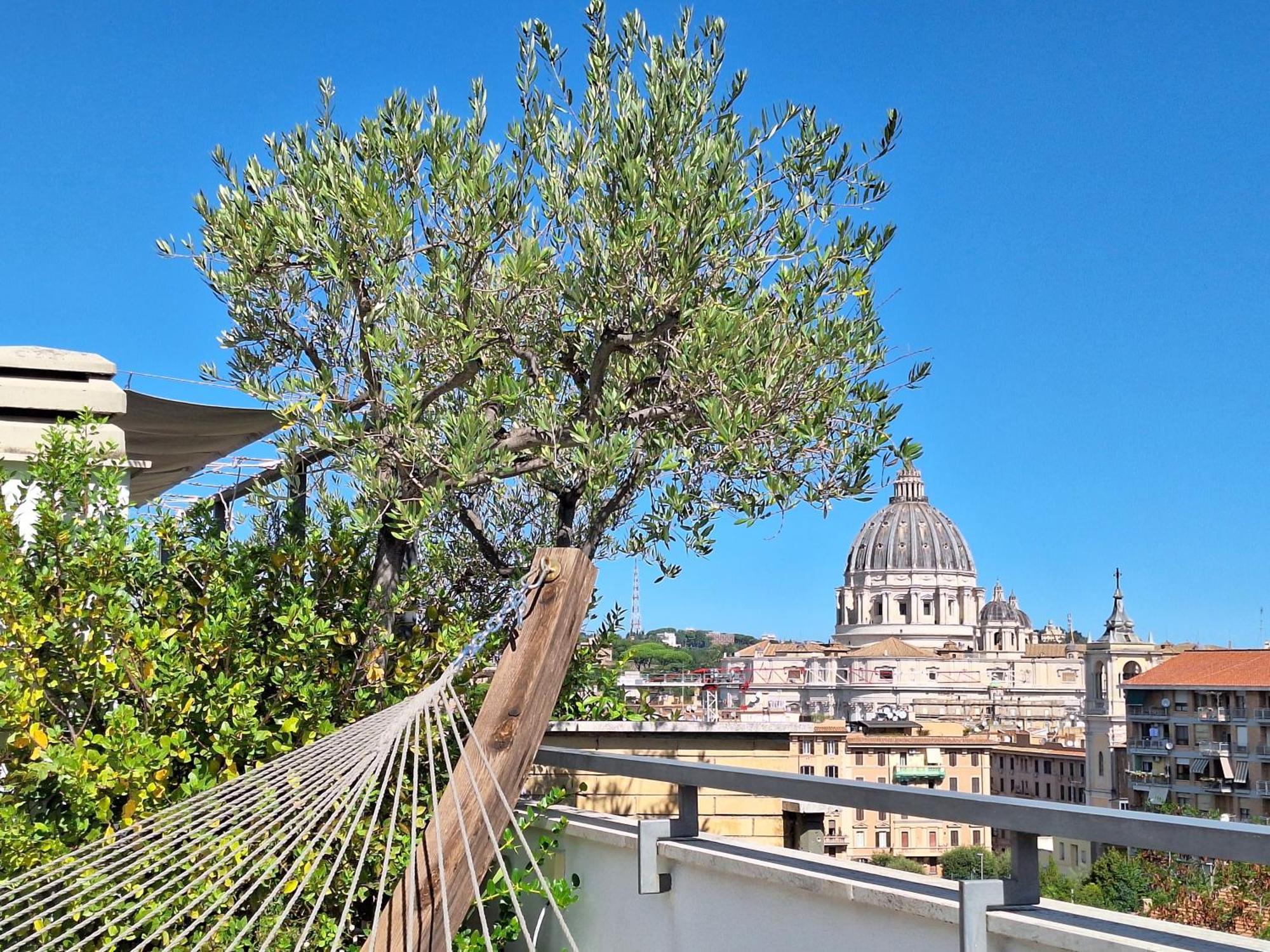 Delmirani's Book - Vatican View * Roma