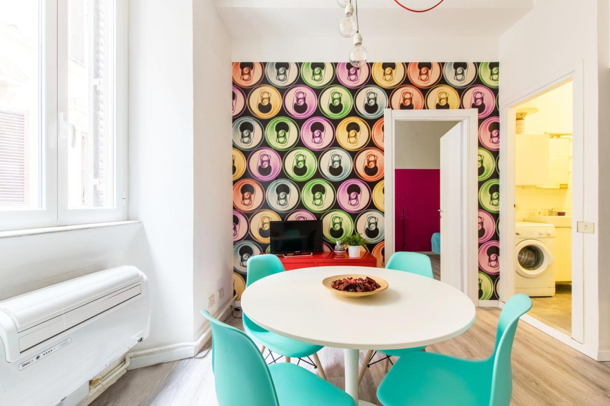 Pop House Apartment