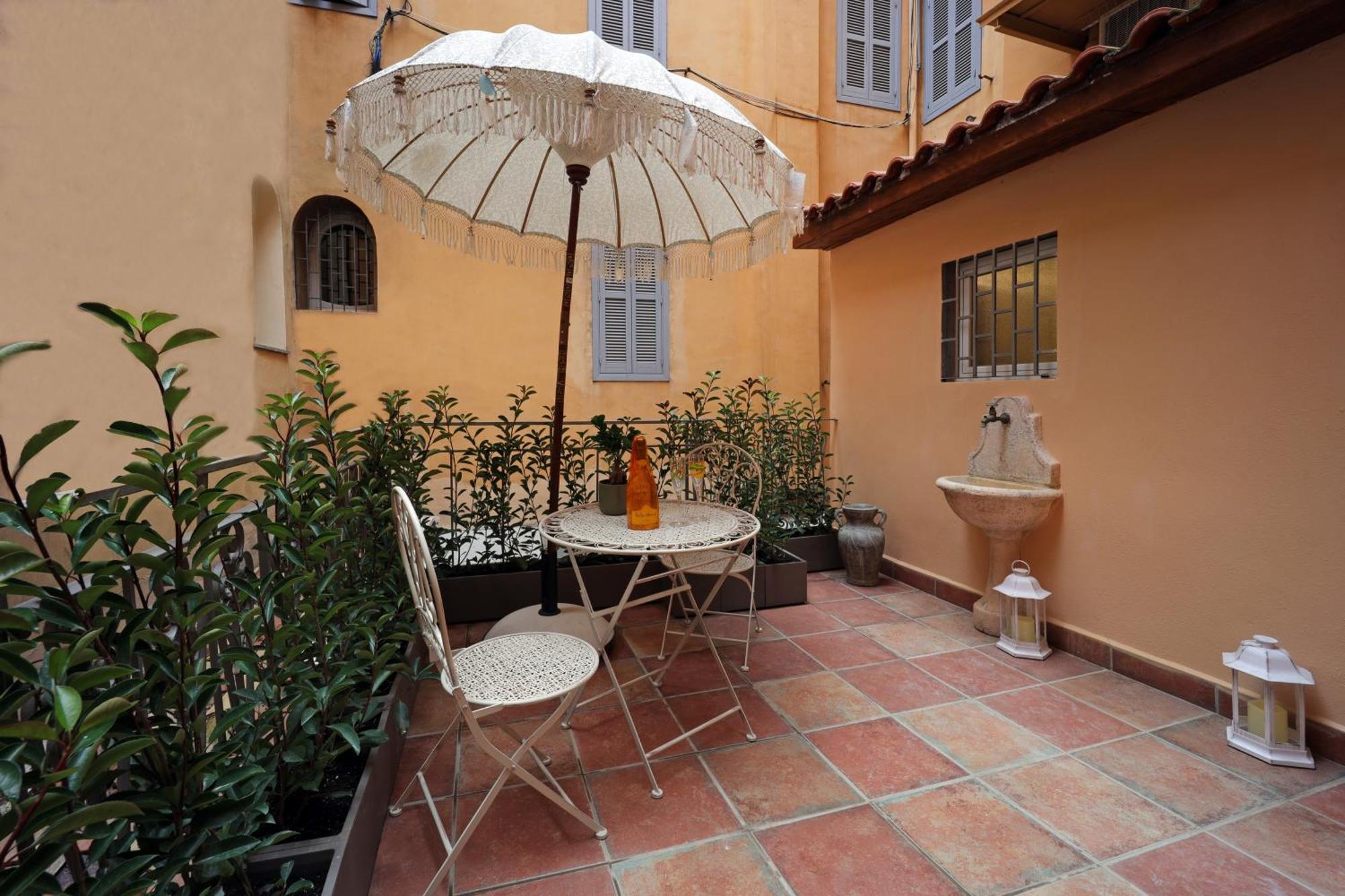 Nsm 71viadelcorso Con Terrazzo Appartamento