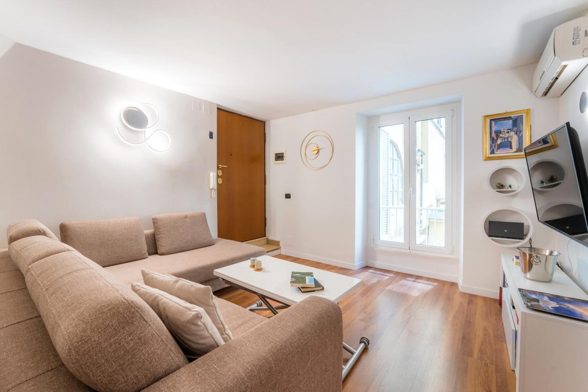 Appartamento Villafranca Loft, Modern Nearby The Station