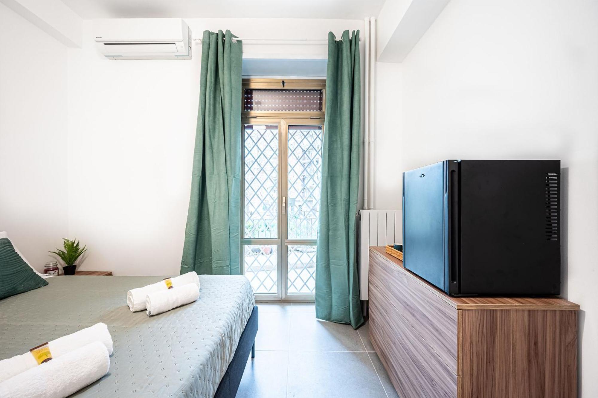 Guest house Marconi Charme & - 2 Min Metro Marconi - 15 Min Colosseo - A-c & Wifi *