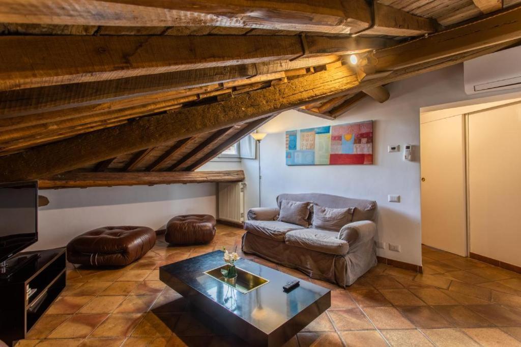 Cozy Gambero * Rome