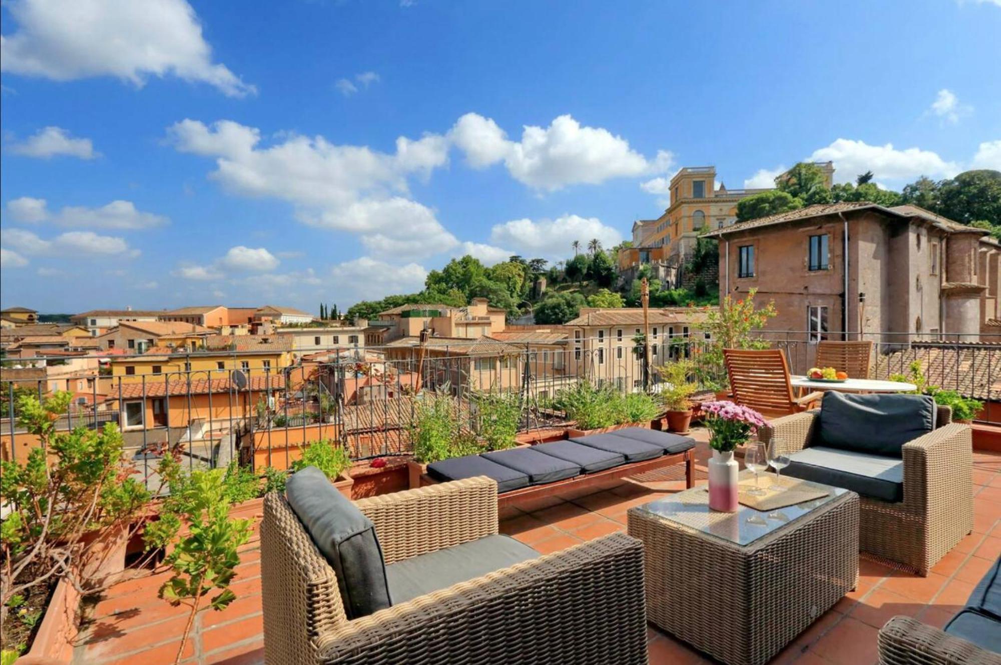 Trastevere Penthouse Amazing Terrace Apartment