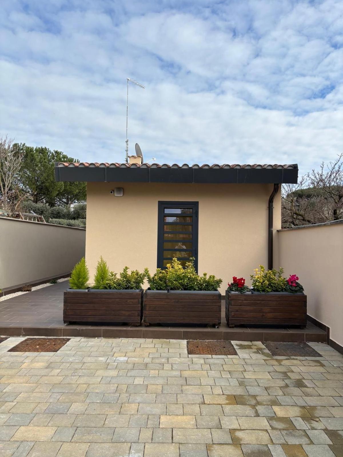 Villino Ancillotto With Garden And Parking Motorcycle Space *