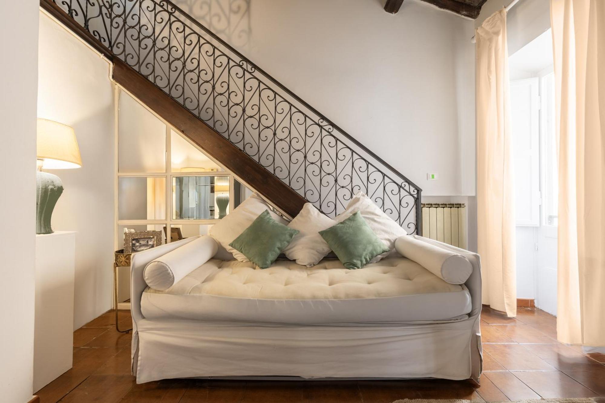 Piazza Navona Loft For 7 People Apartment *