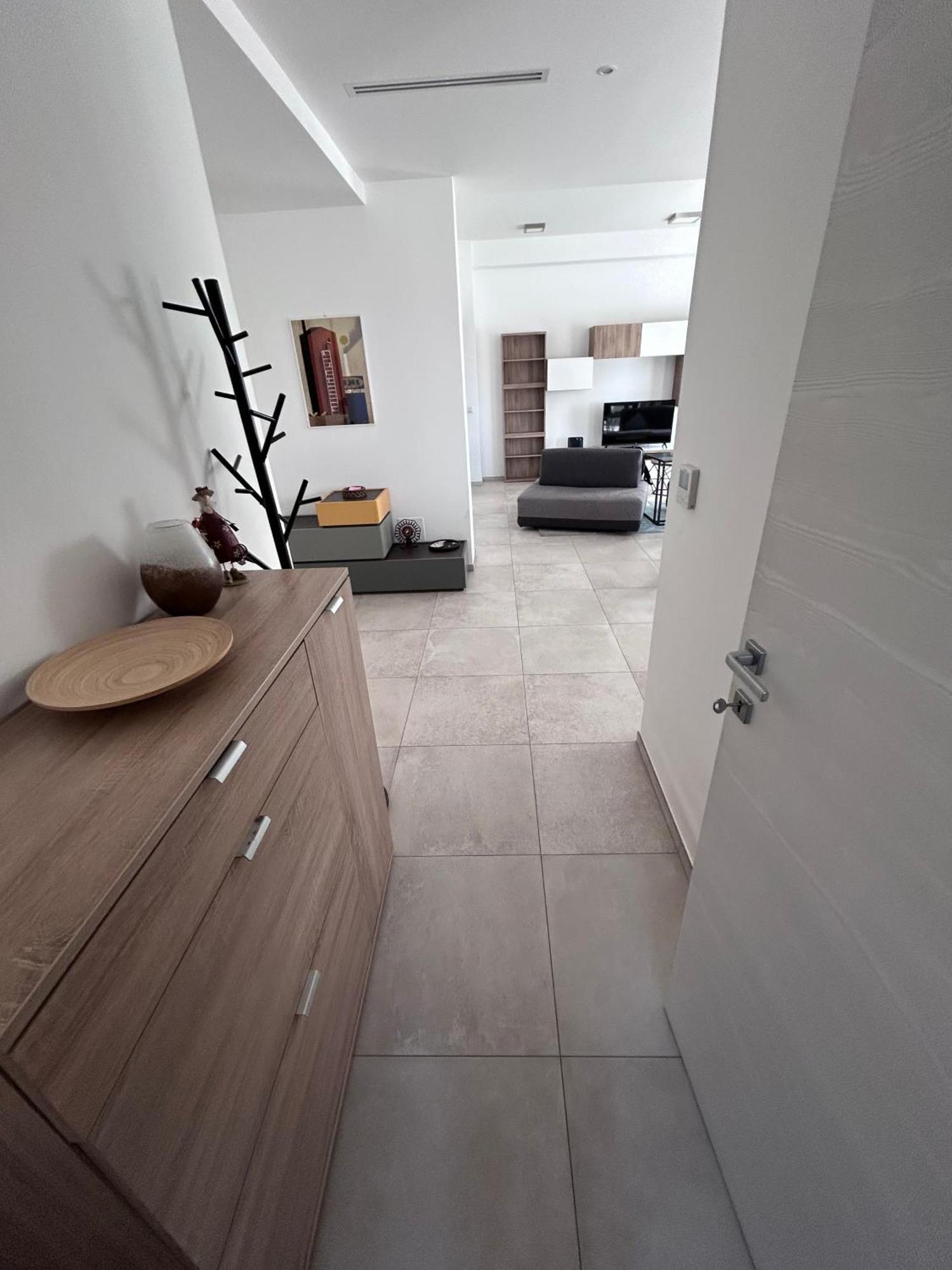 Apartment Realty Company Tor Millina Rome