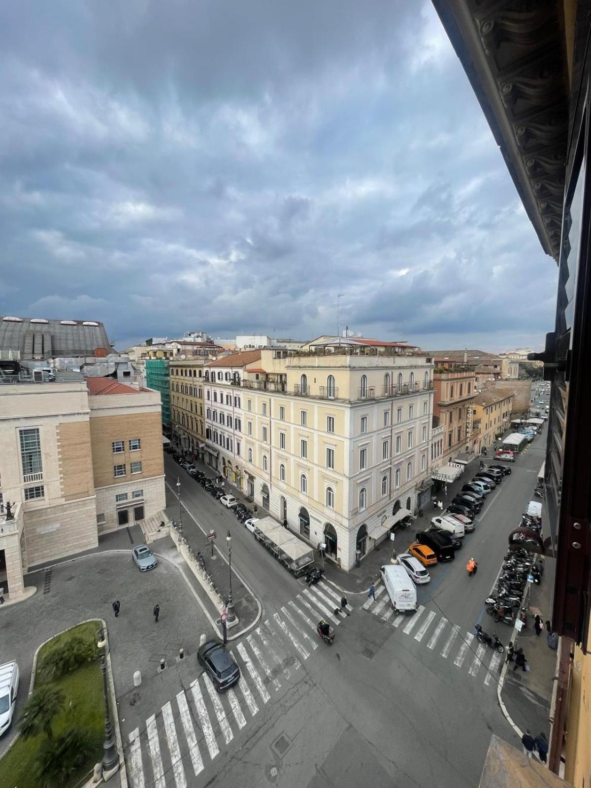 Dama Opera Elegantia Bed & Breakfast Rome