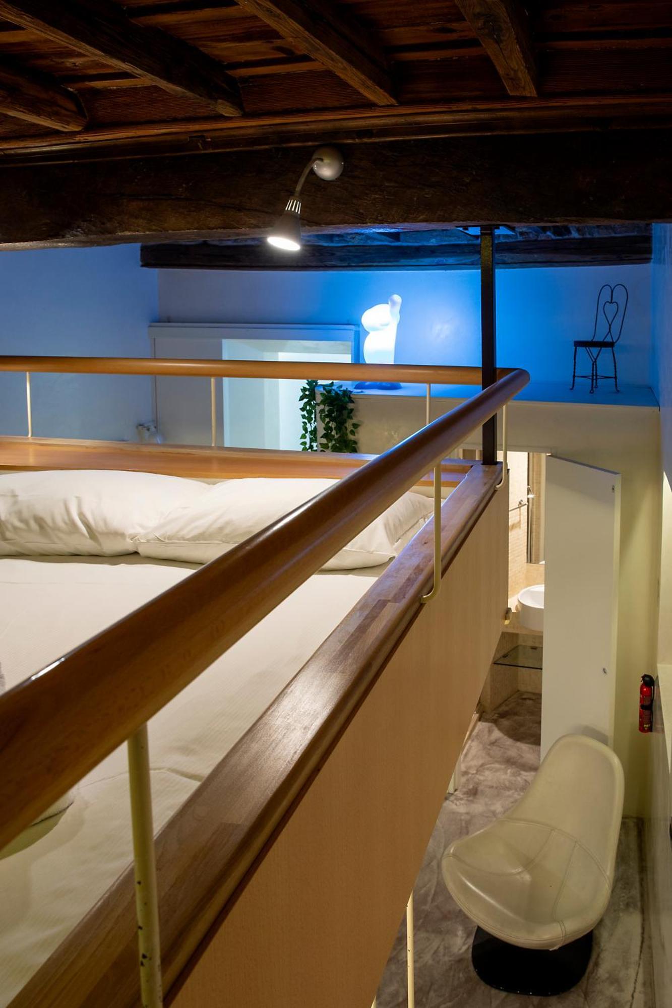Apartment Restart Nettuno Stylish Trevi Fountain With Terrace