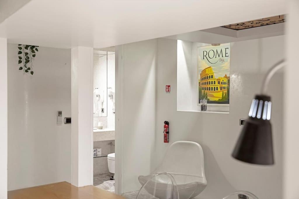 Restart Nettuno Stylish Trevi Fountain With Terrace Apartment