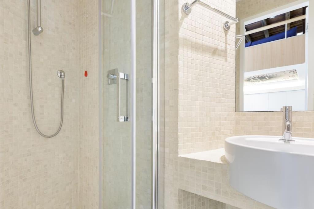 Apartment Restart Nettuno Stylish Trevi Fountain With Terrace Rome