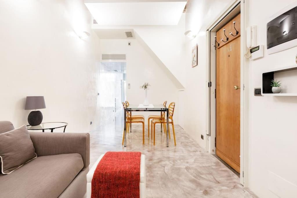 Restart Nettuno Stylish Trevi Fountain With Terrace Apartment