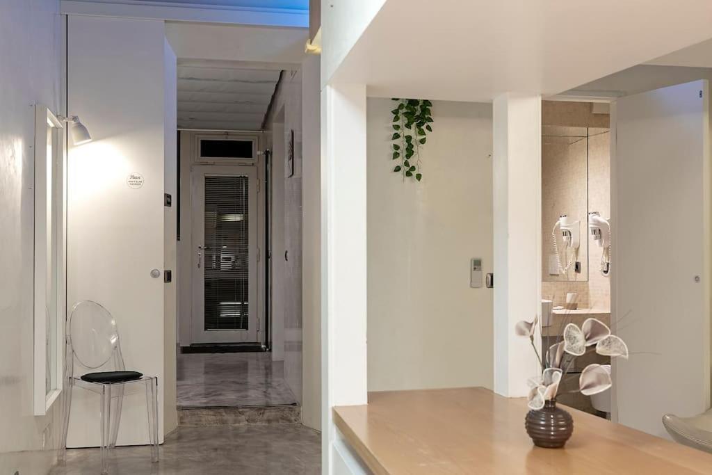 Apartment Restart Nettuno Stylish Trevi Fountain With Terrace *