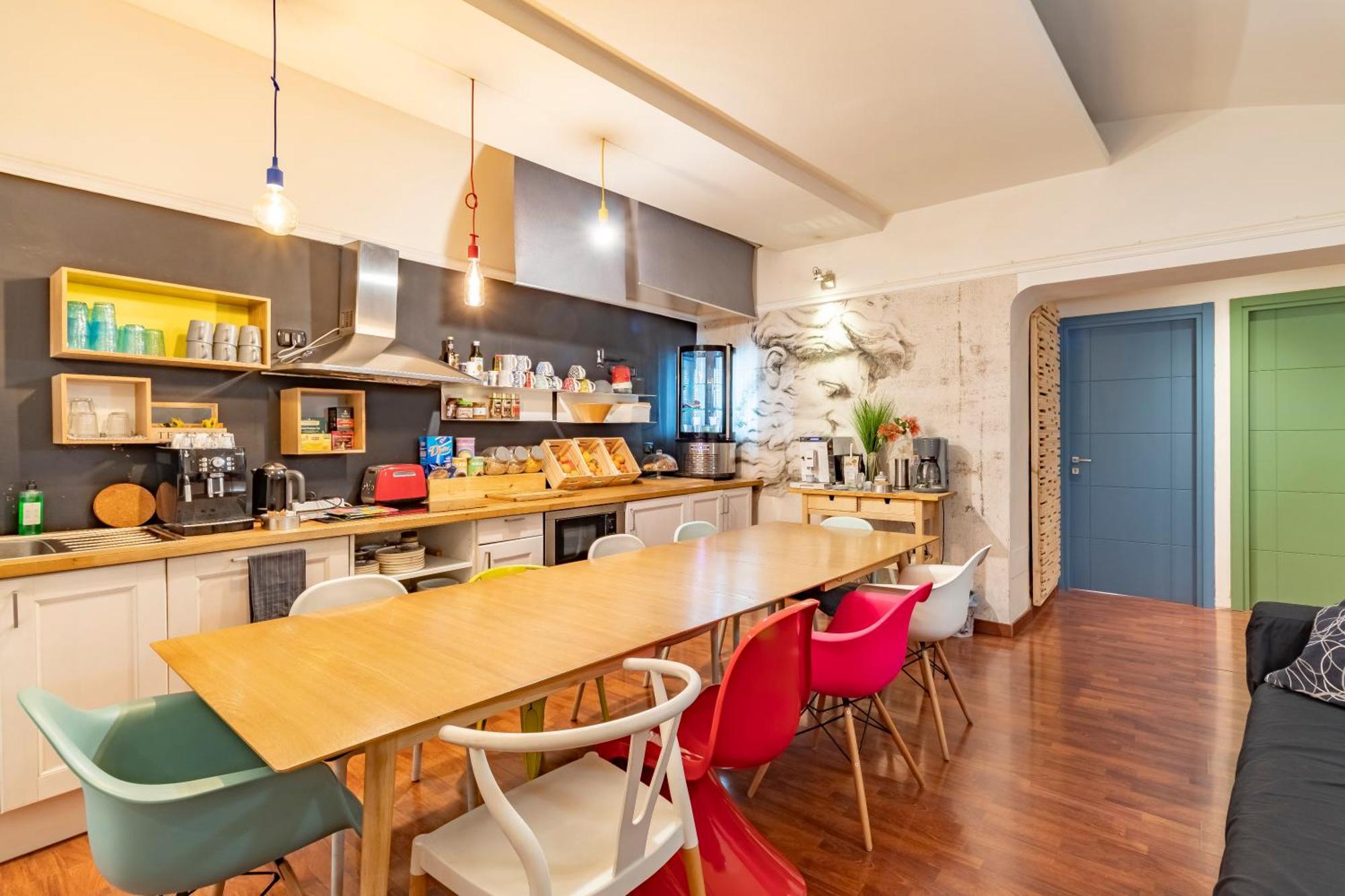 Dab Guest House 2*