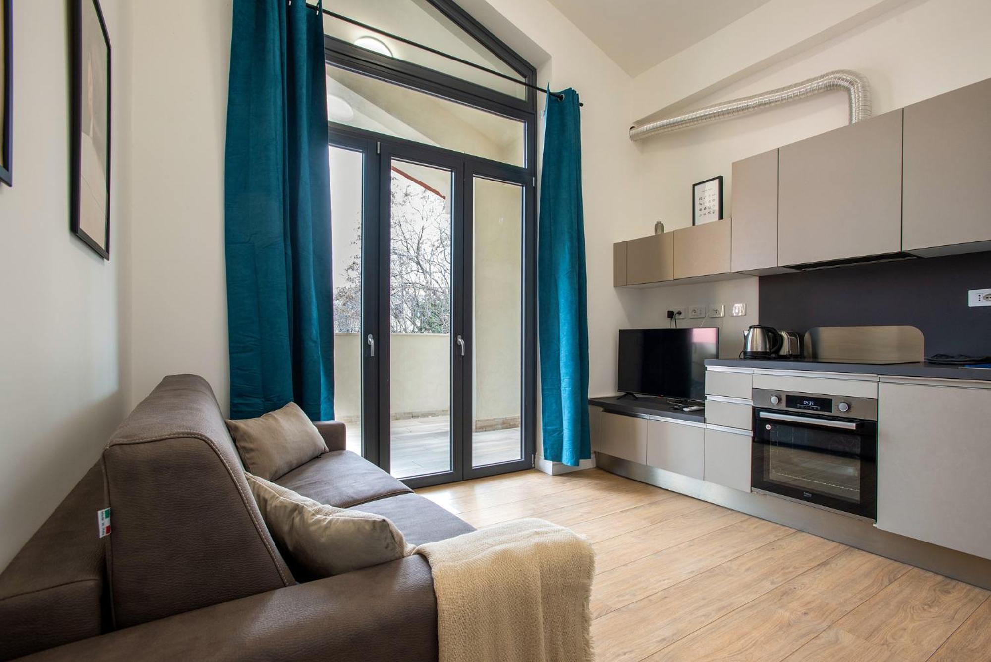 Urban Oasis With Balcony And Free Private Parking Rome