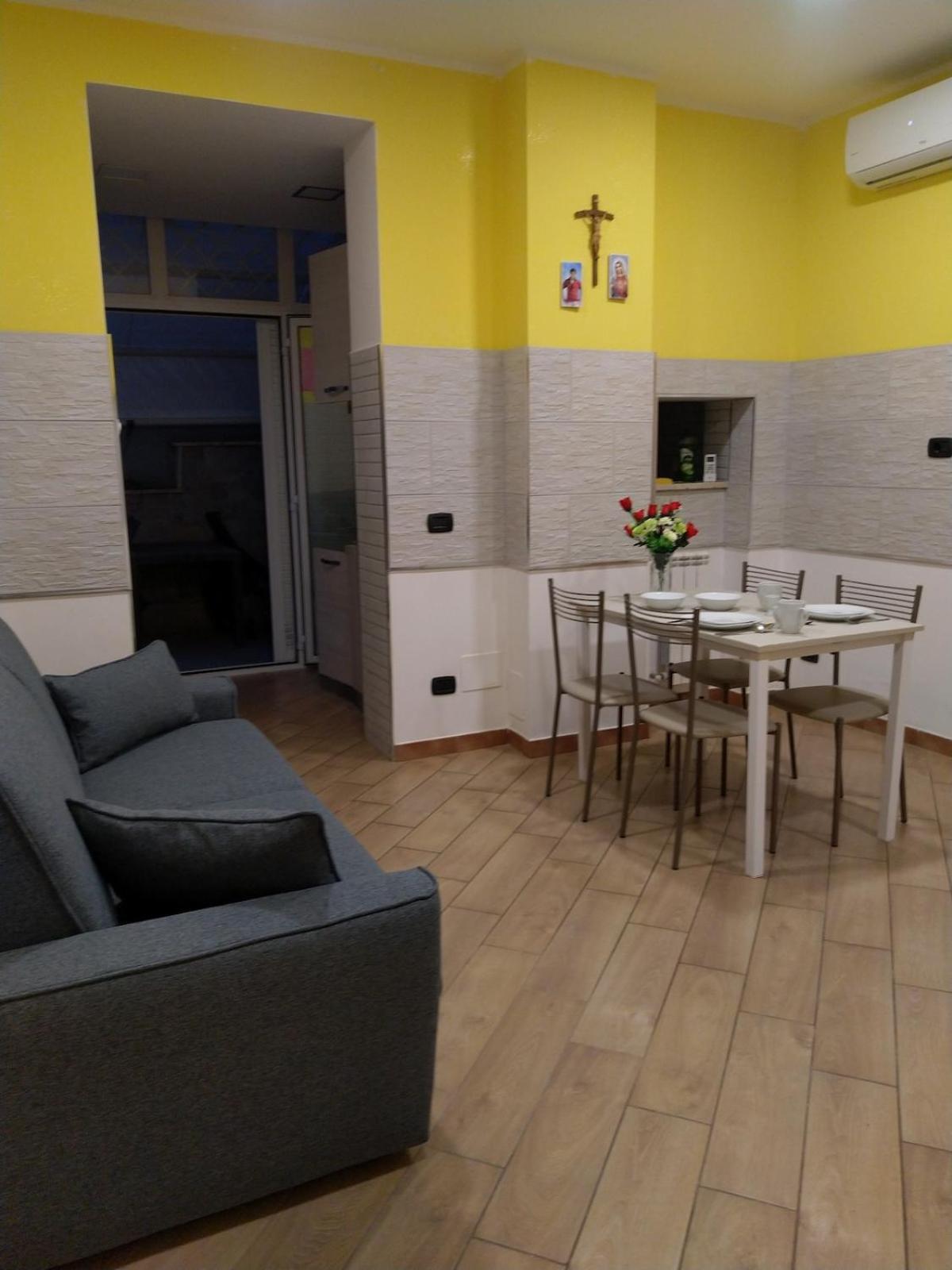 Casa Carlo Rome