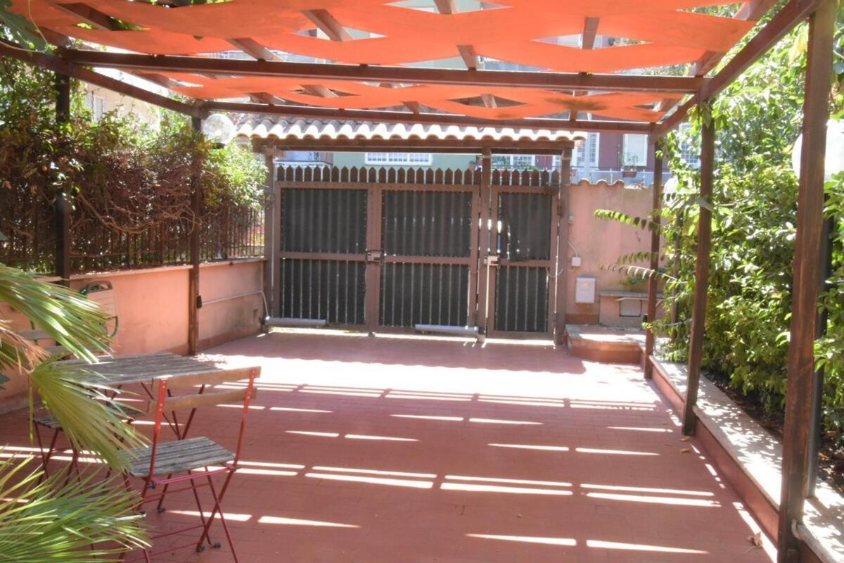 Casa vacanze 10 Minutes From The Vatican Parking Metr Roma