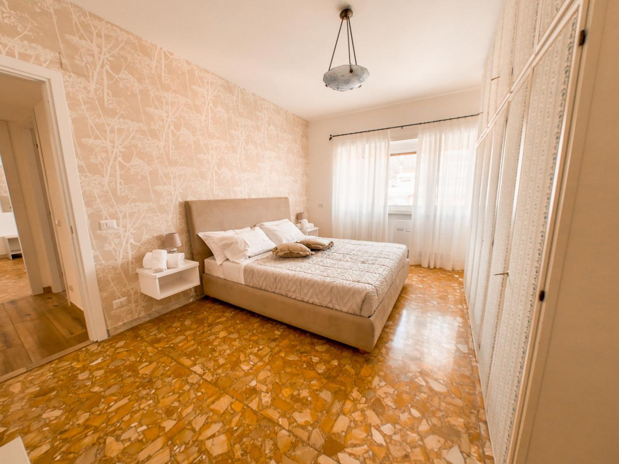 Vatican Views Elegant Spacious E Unforgettable Apartment *