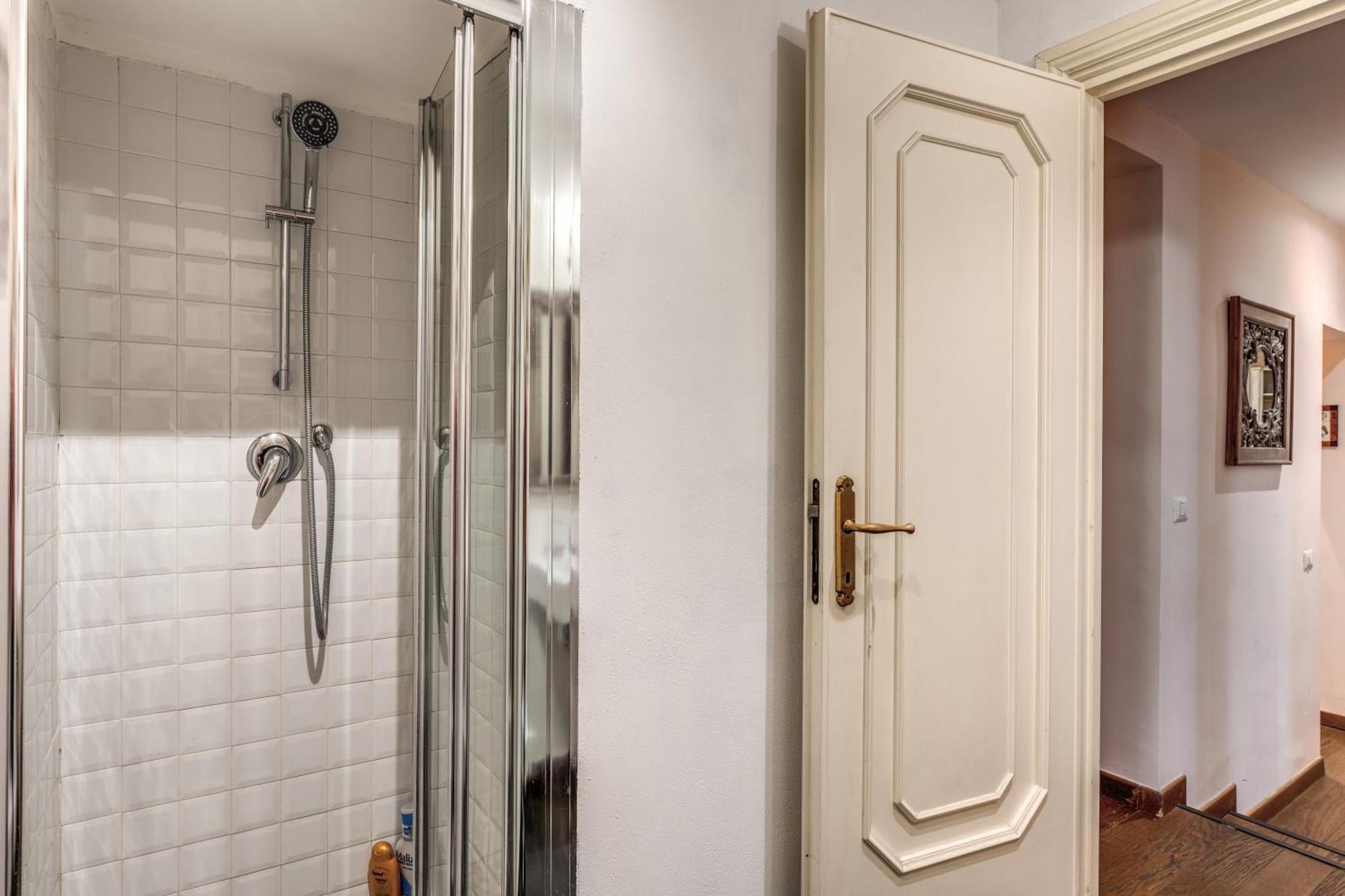 Apartment Crispi Little 1 Rome