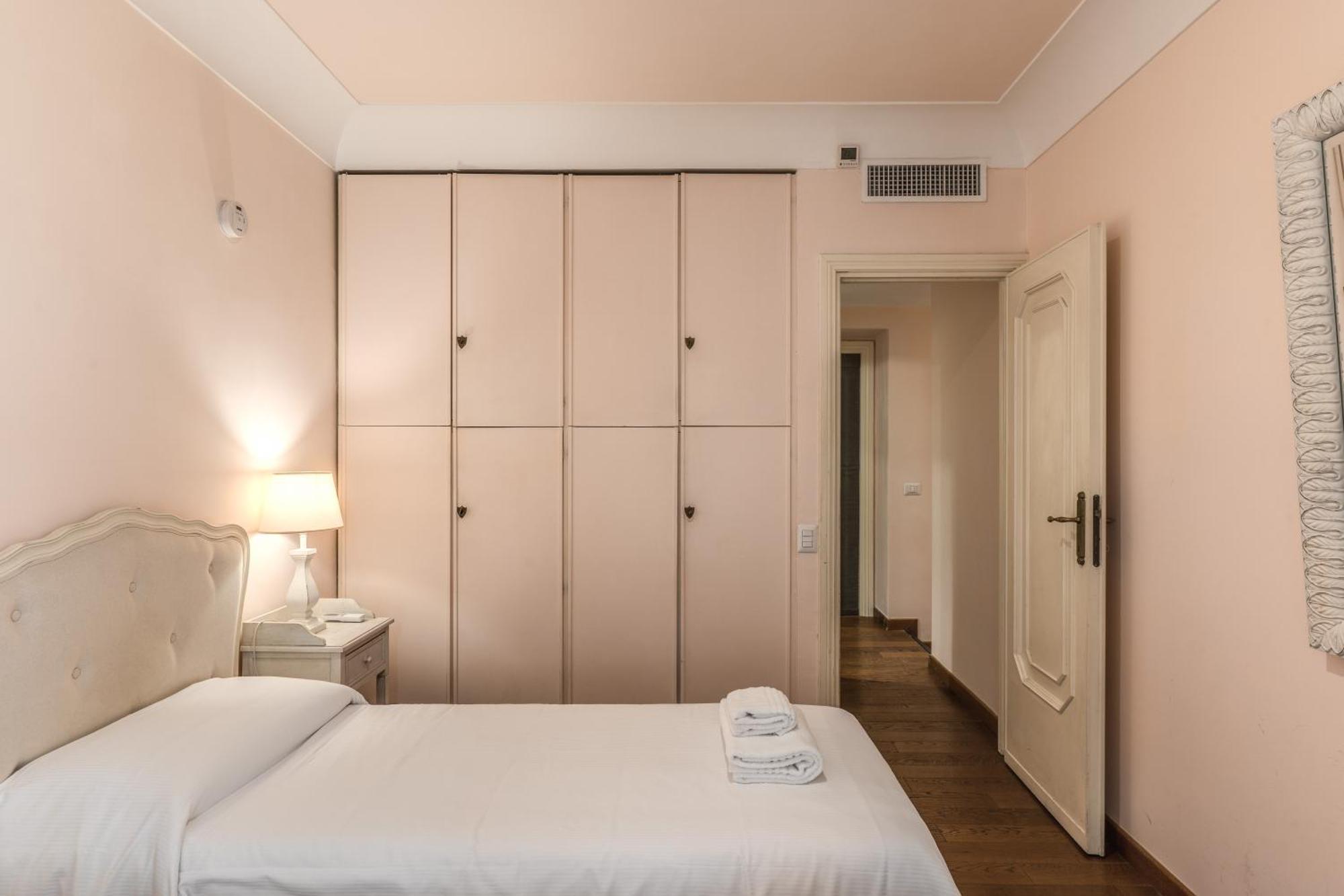 Crispi Little 1 Apartment Rome