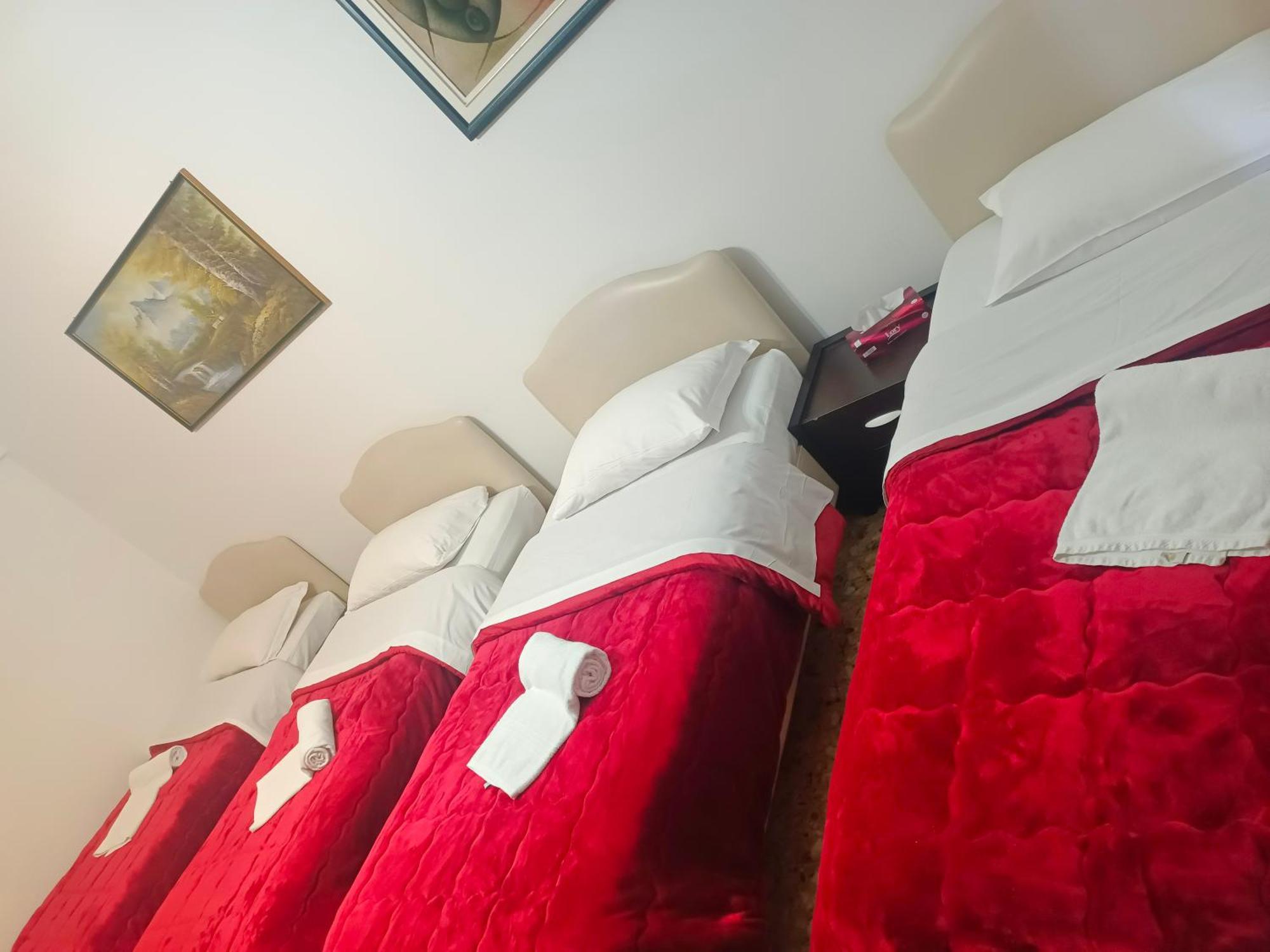 Hostel Host Rome