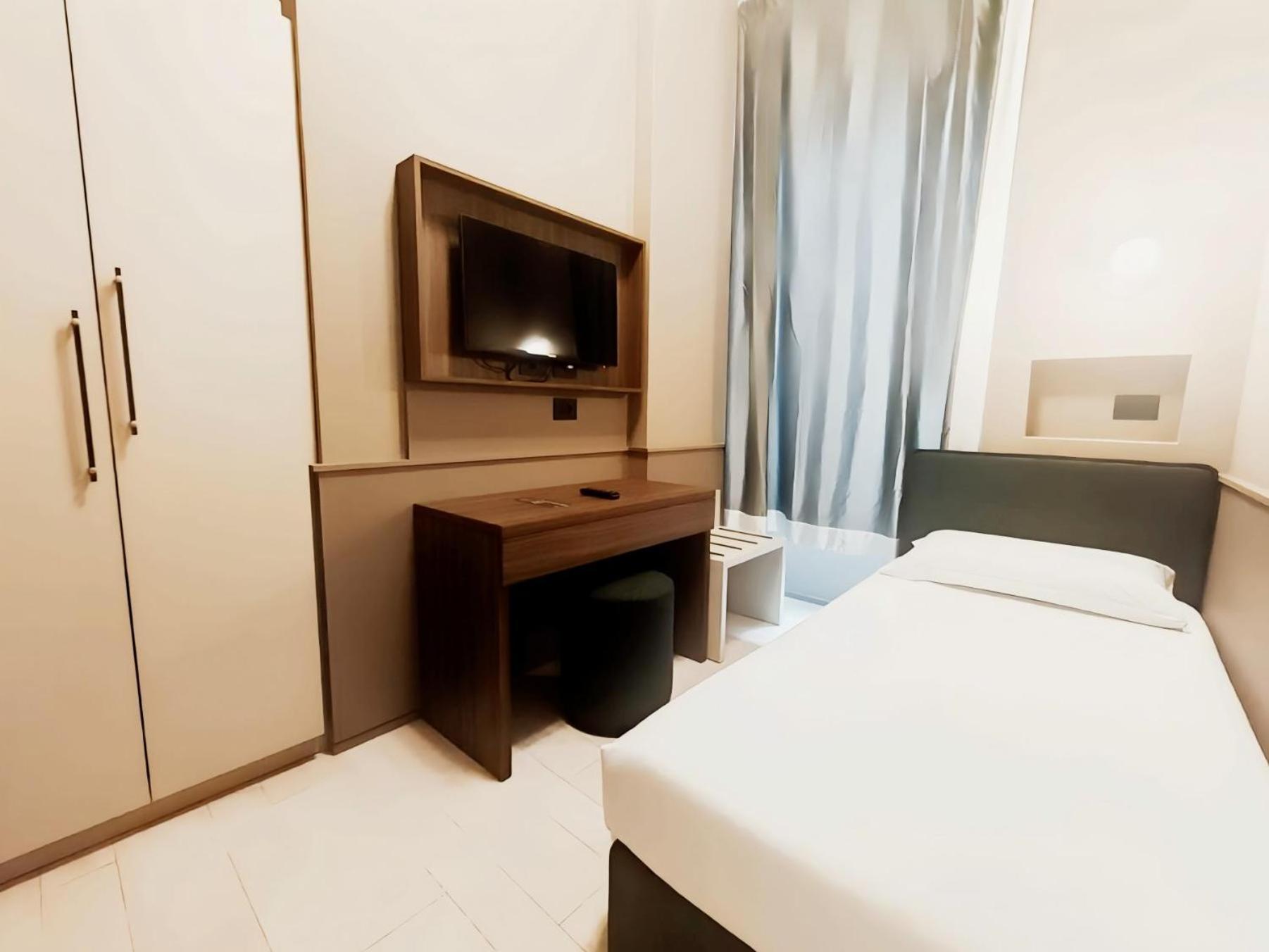 Hotel The B Place Rome