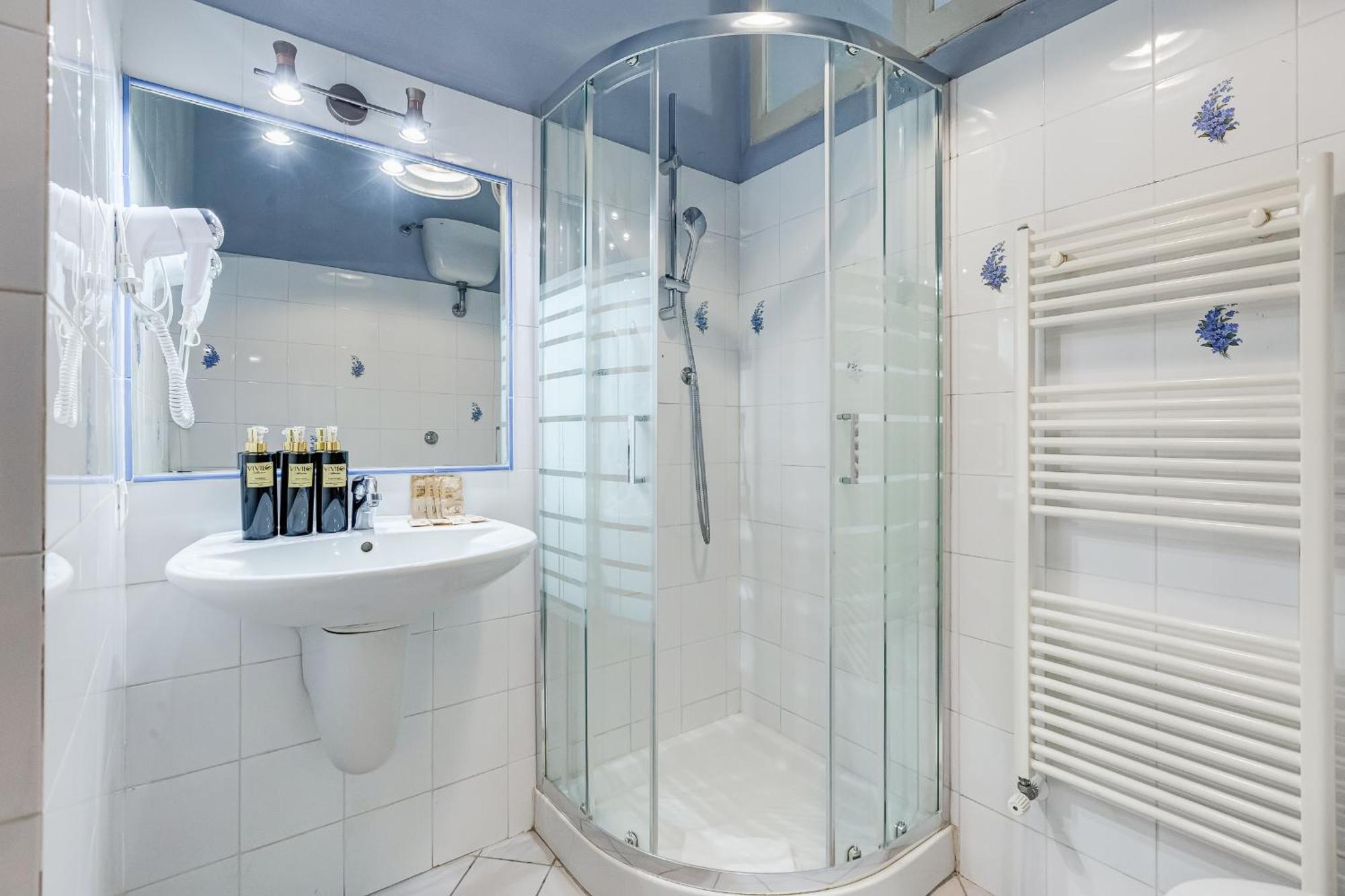 Vivilo Collection - San Vito View - 3 Bdr 2 Baths Apartment *