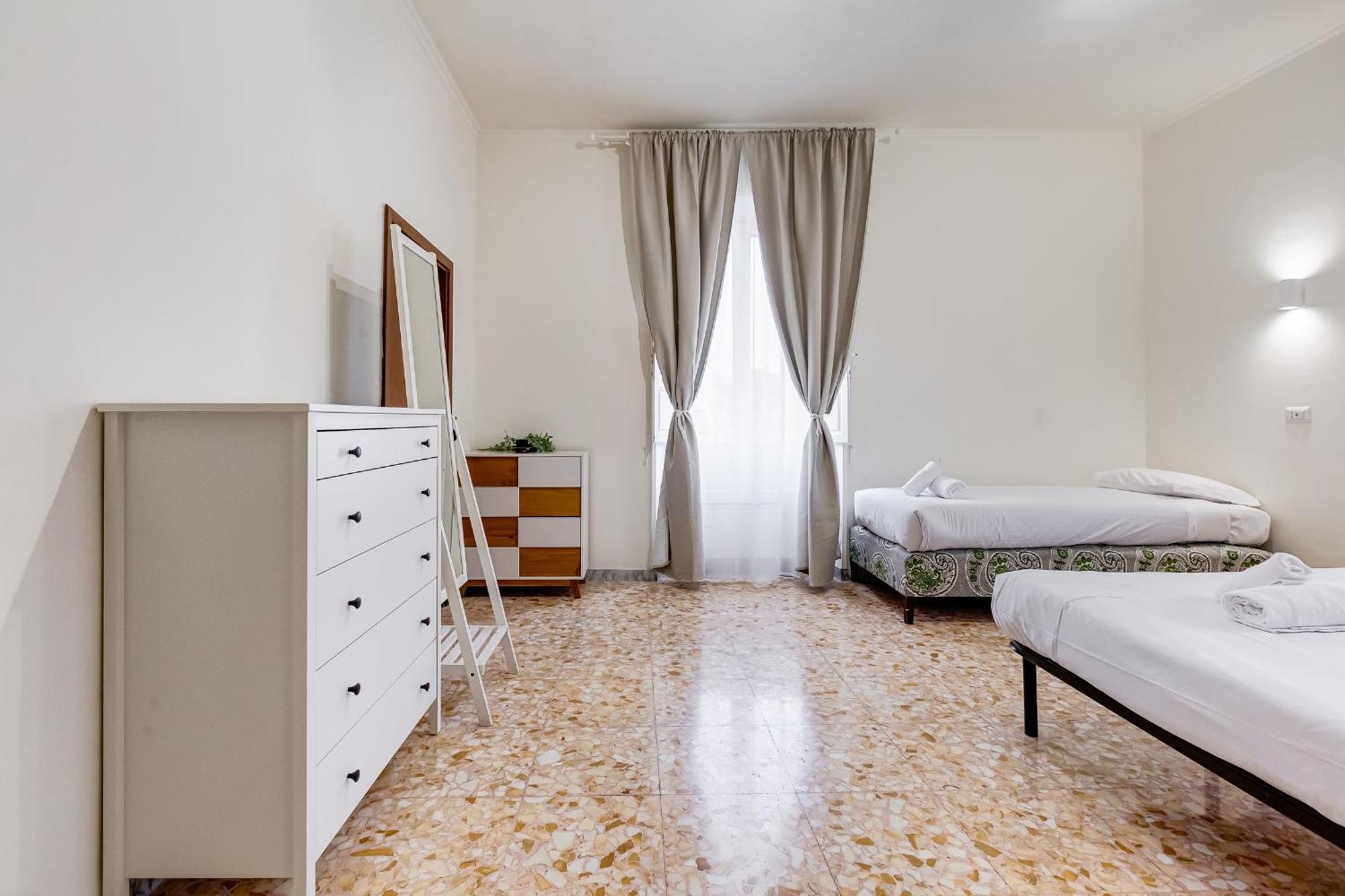 Apartment Vivilo Collection - San Vito View - 3 Bdr 2 Baths Rome